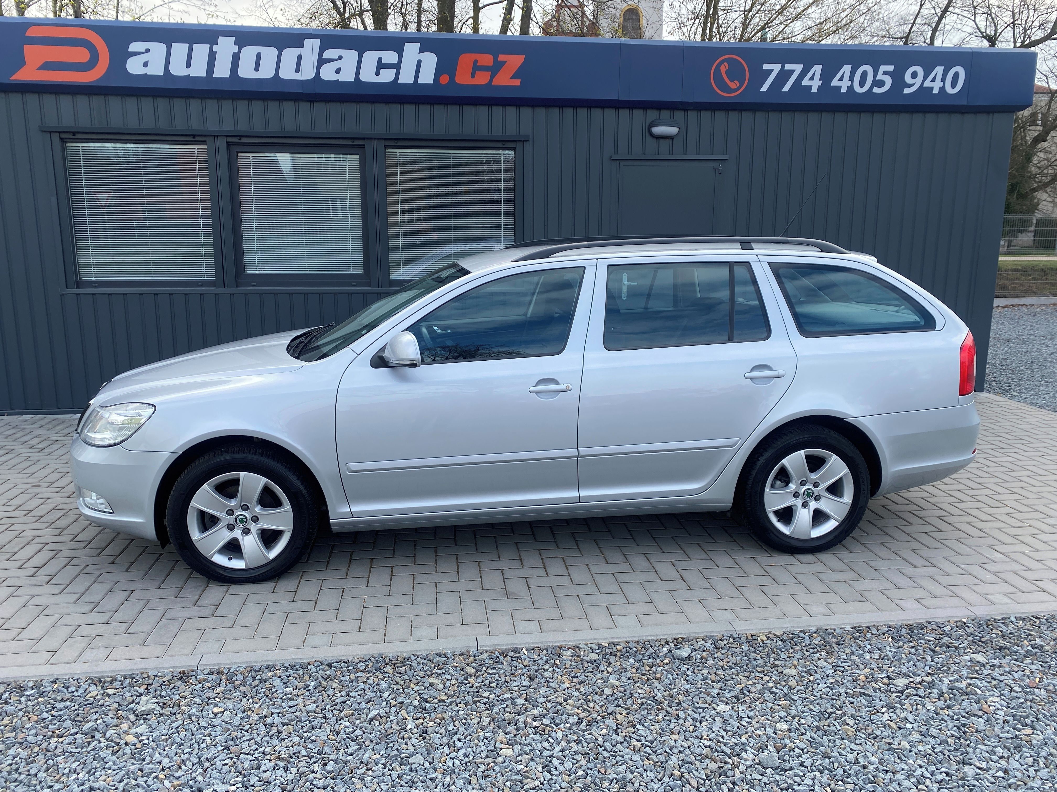 Škoda Octavia, 1.4 TSI 90kW -ELEGANCE-PDC-ALU