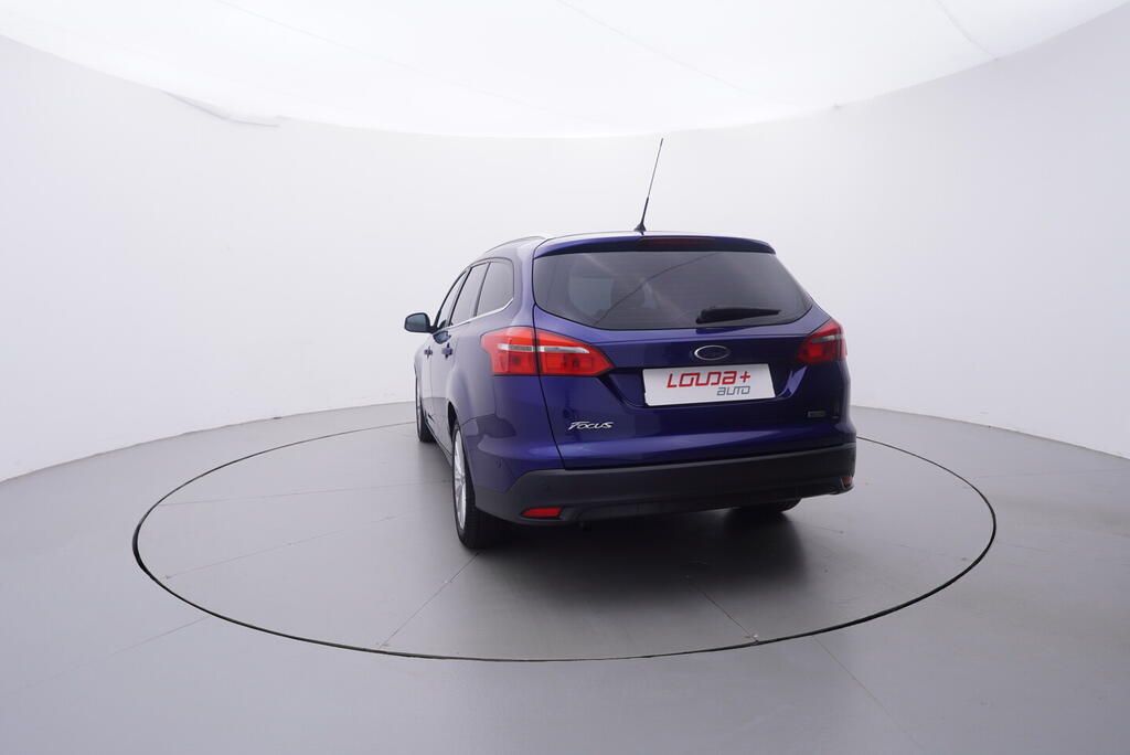 Ford Focus, Titanium 1.0 92 kW - fotka 4