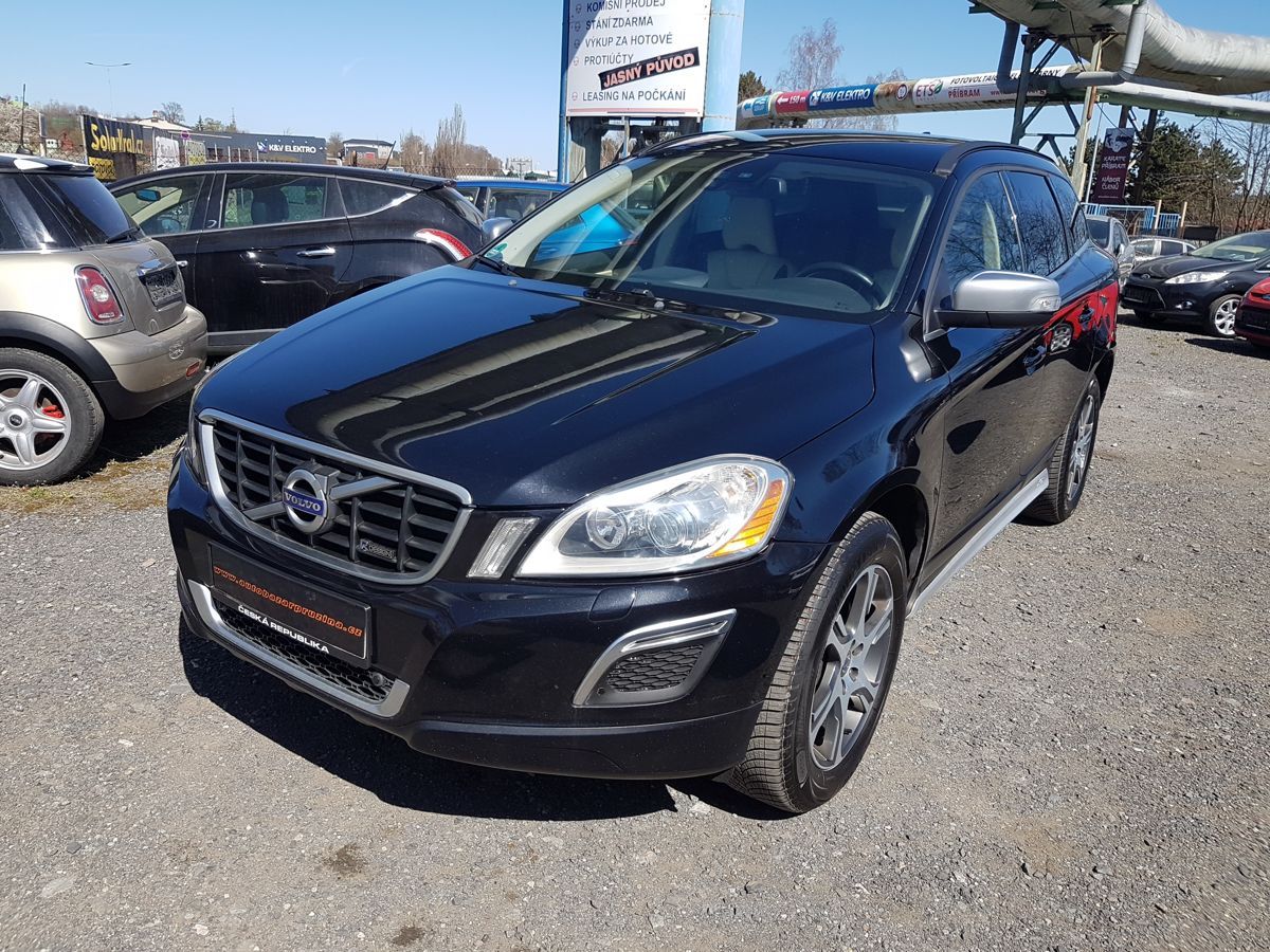 Volvo XC60, 2.4 AWD 151KW D5 R-DESIGN - fotka 3
