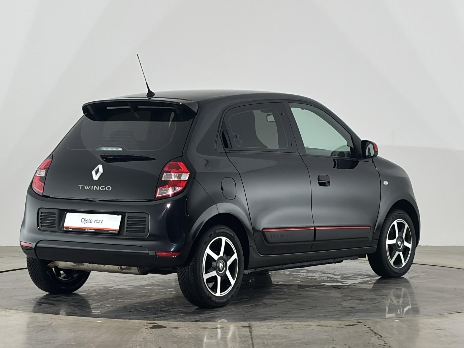 Renault Twingo, 1.0 SCe / 51 kW - fotka 2