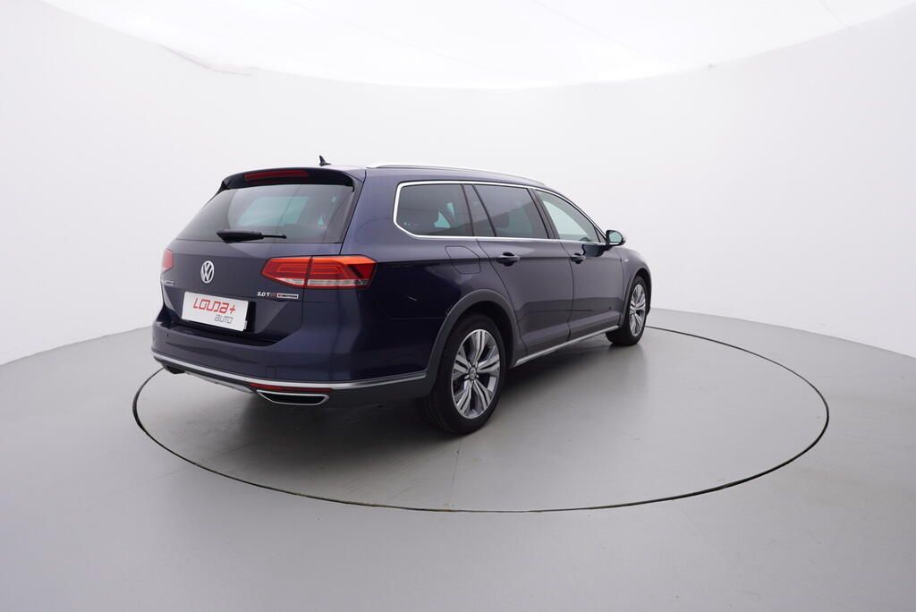 Volkswagen Passat, Alltrack 2.0 TSI 162 kW - fotka 5