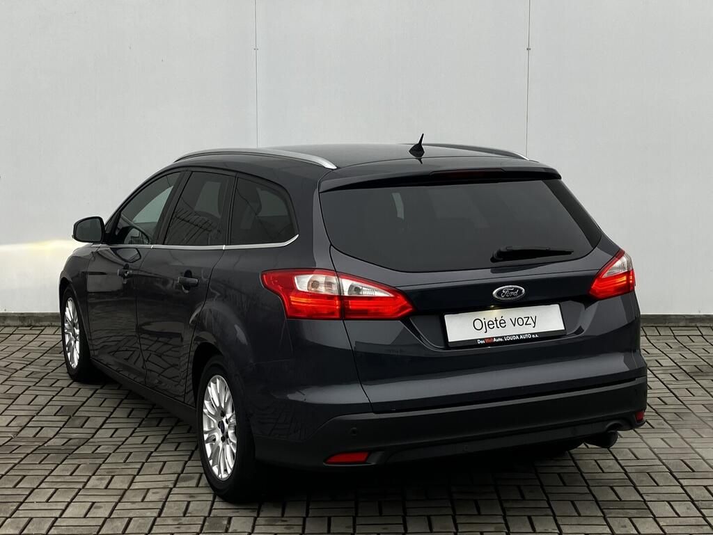 Ford Focus, titanium 1.6 110 kW - fotka 6