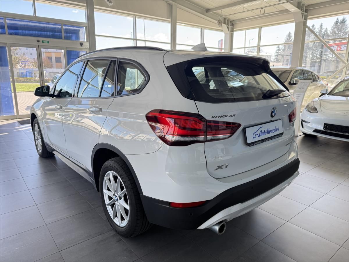 BMW X1, 1,5   SERVISKA,1.MAJ,sDrive,18 - fotka 4