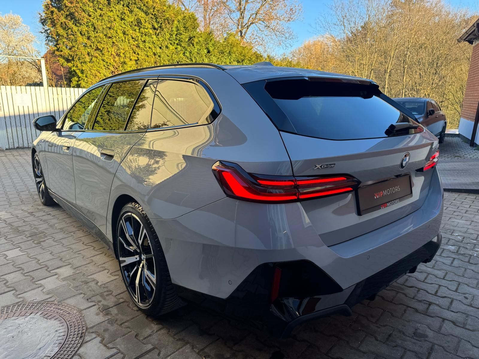 BMW Řada 5, 540xD-M PRO-R21-PANO-H&K - fotka 4
