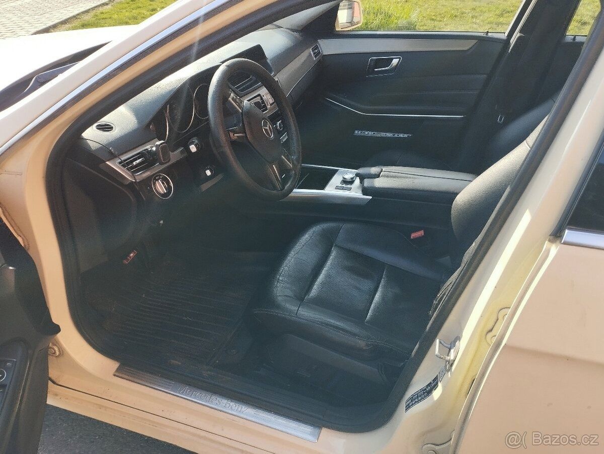Mercedes-Benz Třídy E, E220 cdi - fotka 5