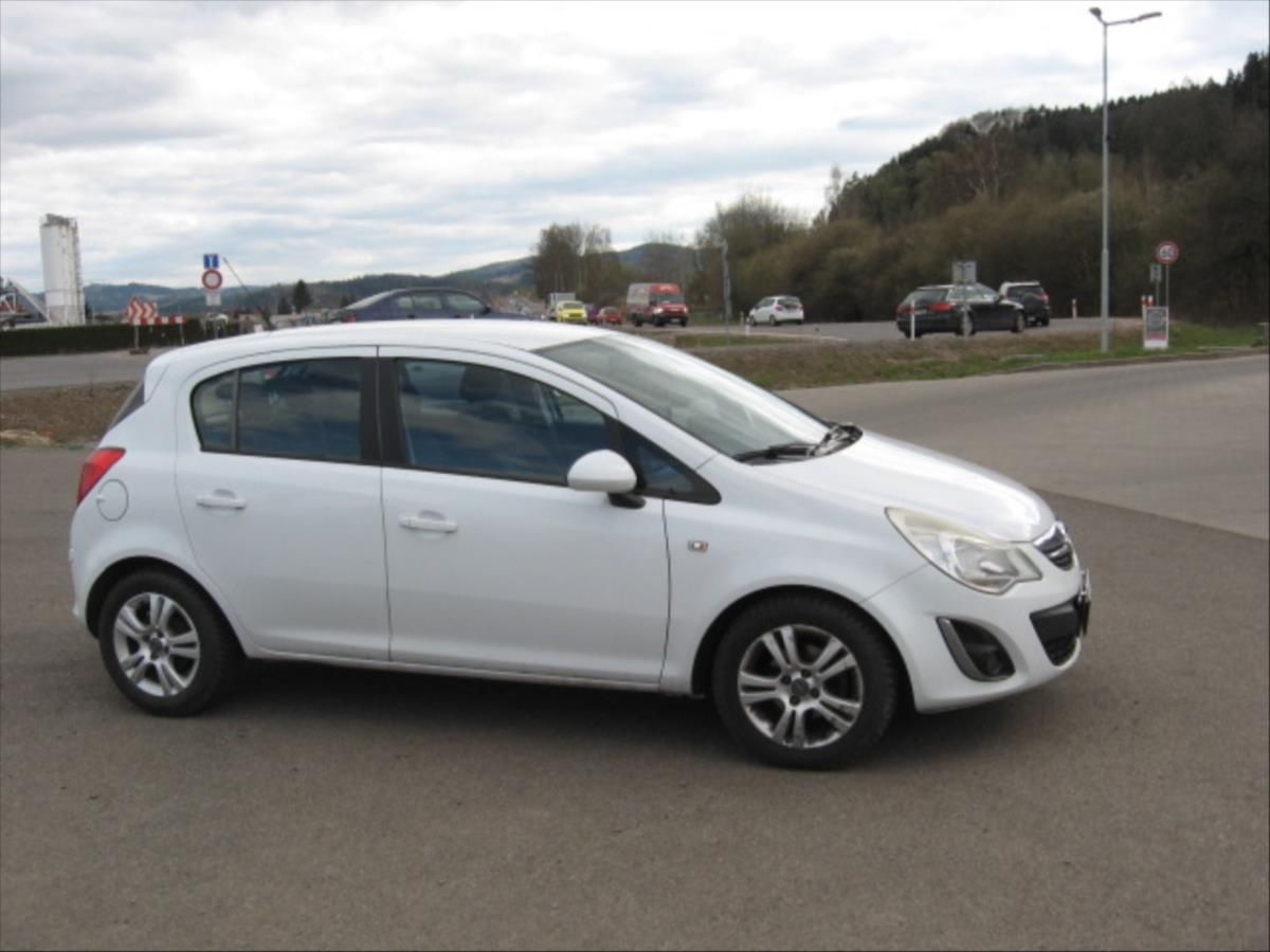 Opel Corsa, 1,4 Automat - fotka 4