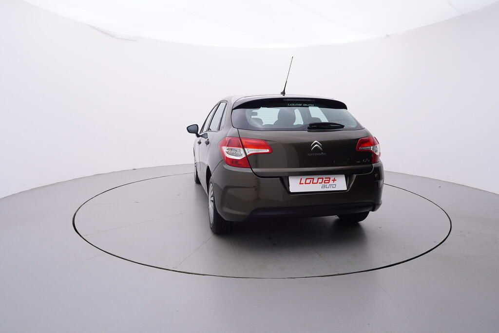 Citroën C4, 1.4 70 kW - fotka 4