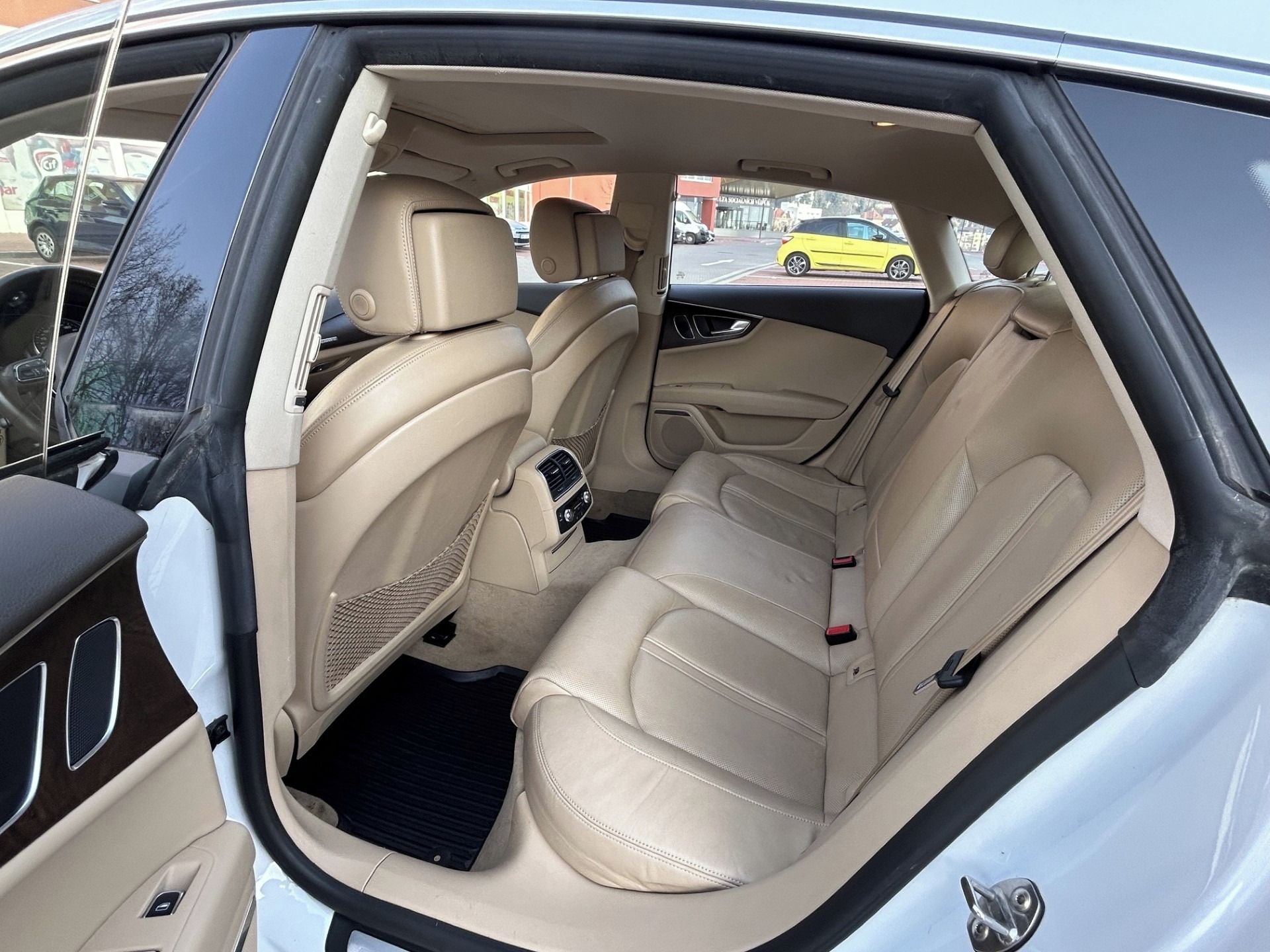 Audi A7, 230kW, V6, S-line, plná výbava - fotka 6
