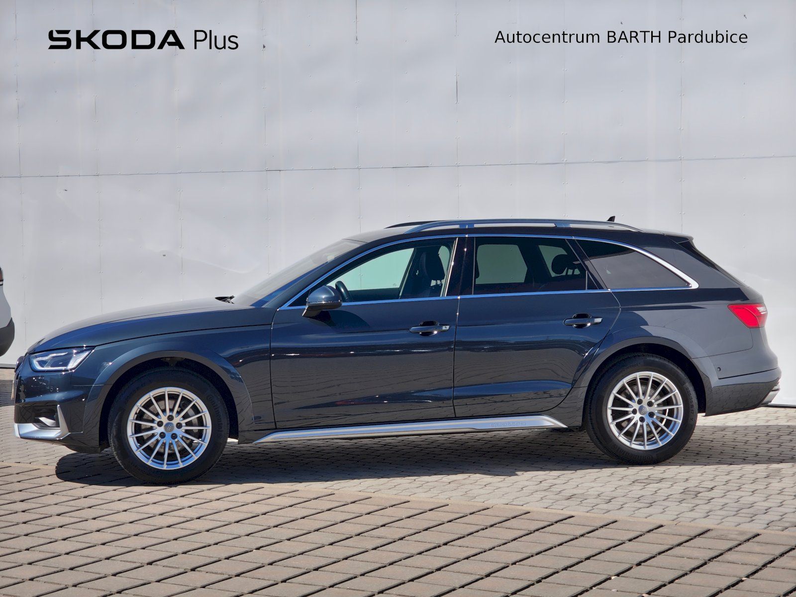 Audi A4, Allroad quattro 40 / 2,0 TDI / - fotka 3