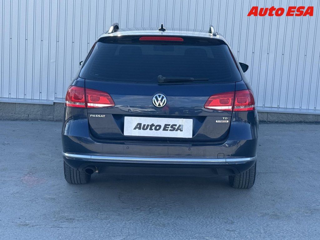 Volkswagen Passat, 1.6TDi,AC,tempo,park.asist - fotka 5