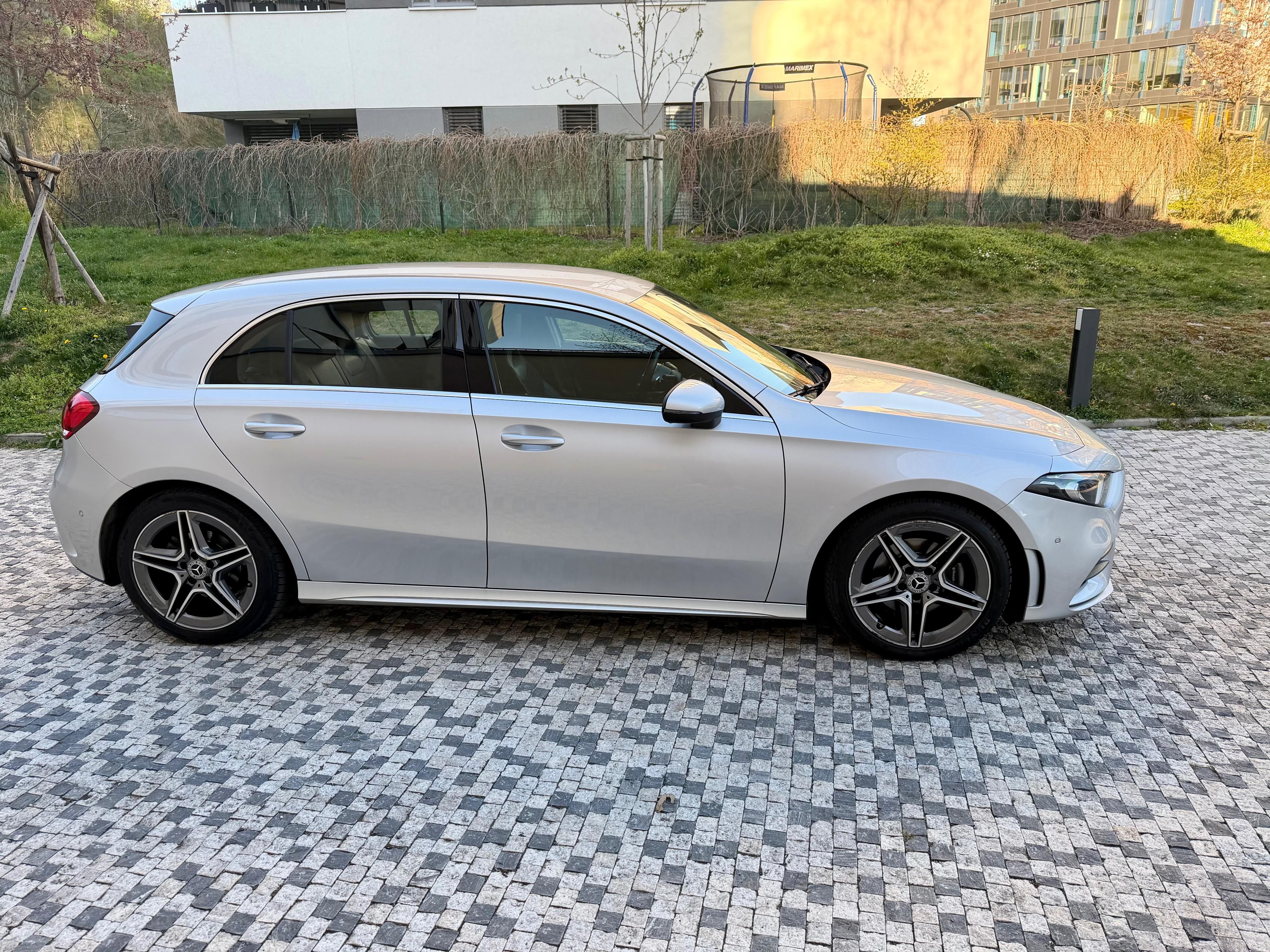 Mercedes-Benz Třídy A, 180d Amg paket - fotka 4