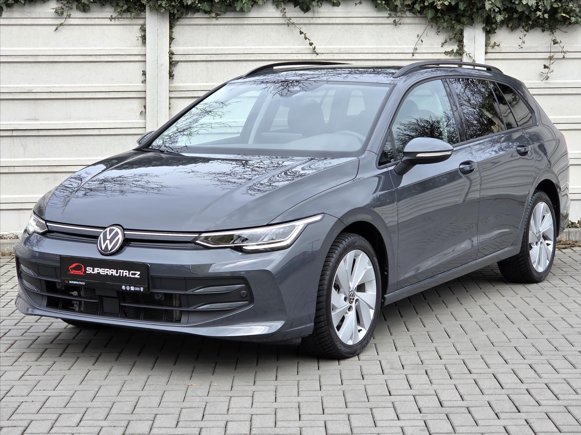 Volkswagen Golf, 1,5 eTSi 110kW DSG Life Tov.zá - fotka 3