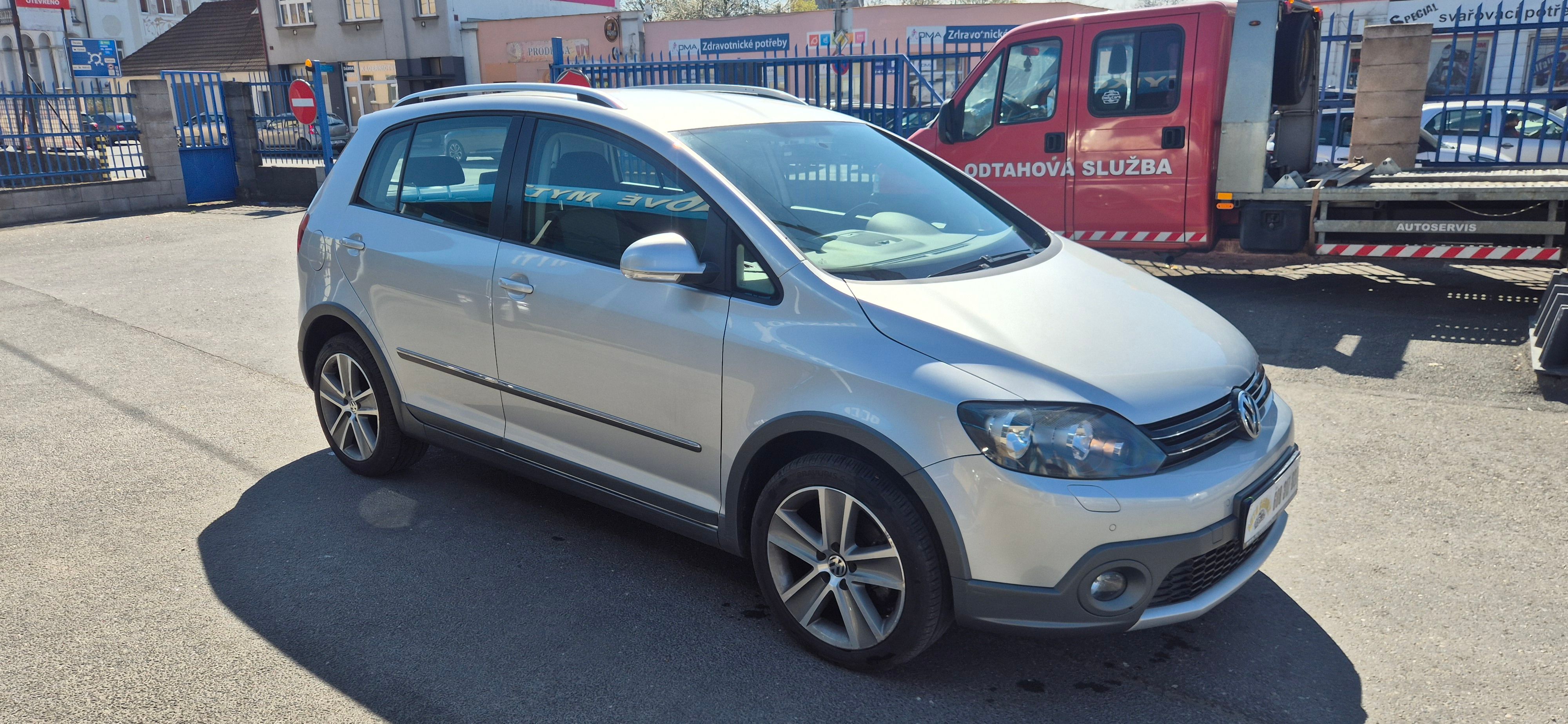 Volkswagen Golf Plus, 1.6 TDI CROSS,AUTOMAT,TOP STAV - fotka 3