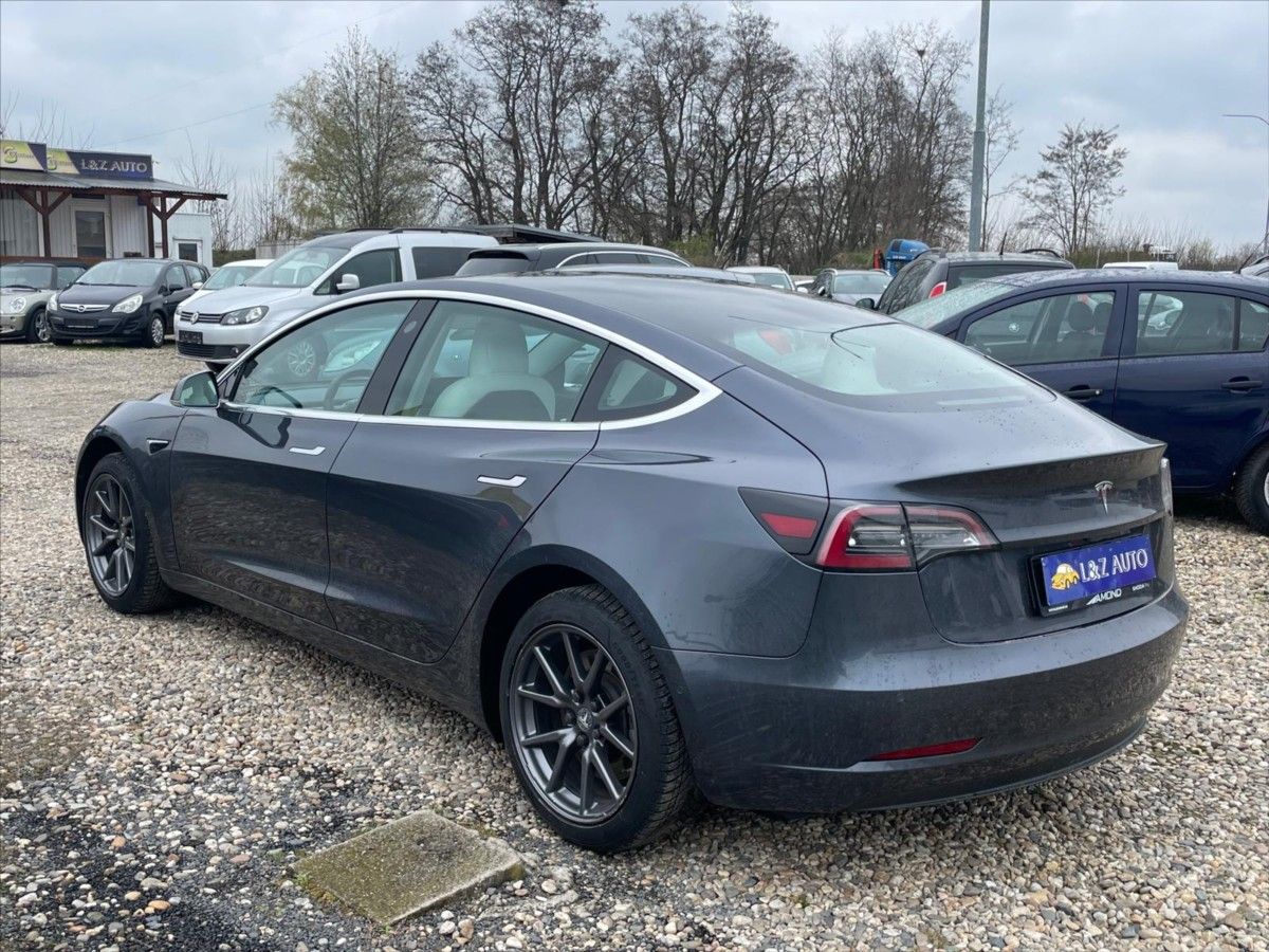 Tesla Model 3, SOH 85 % - fotka 4