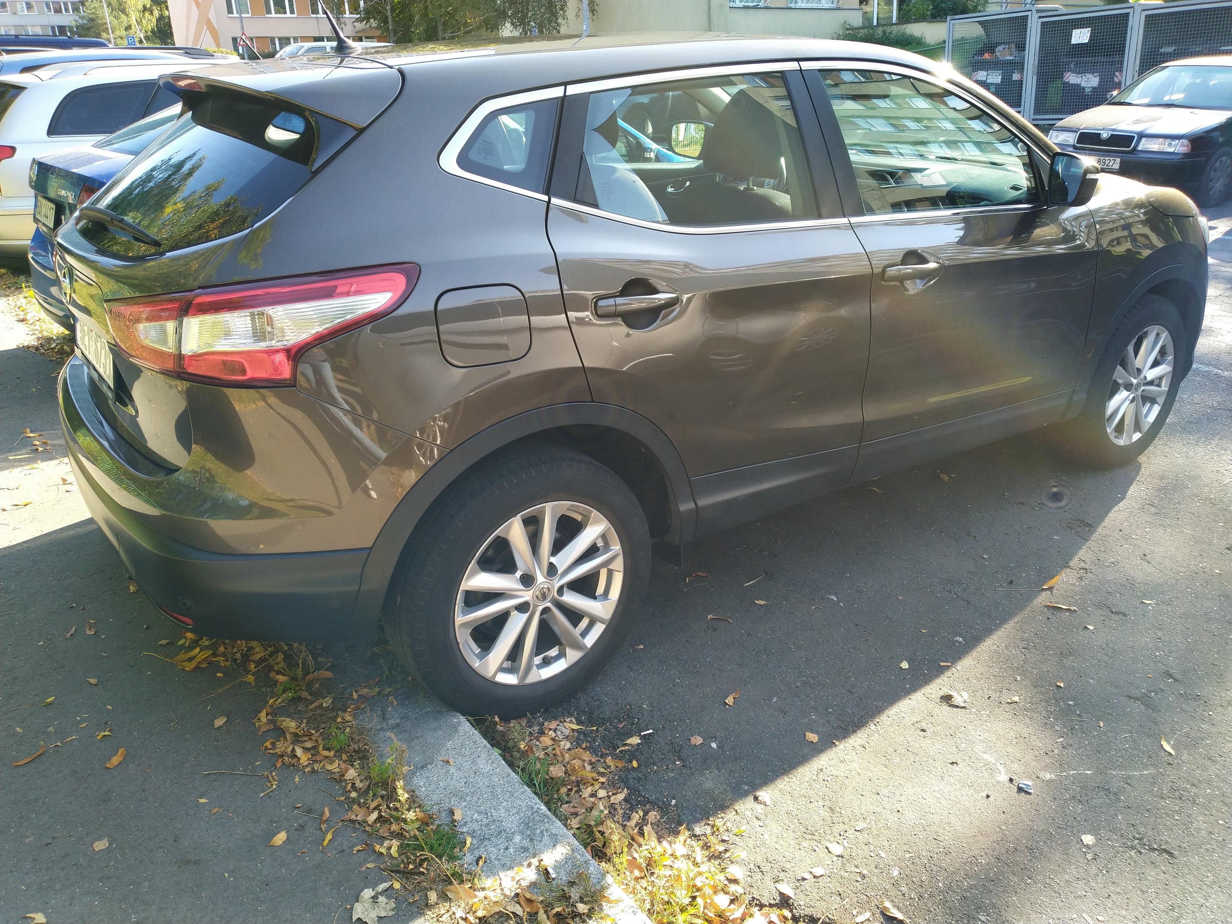 Nissan Qashqai, 1.2 Navi - soukromý prodejce - fotka 3