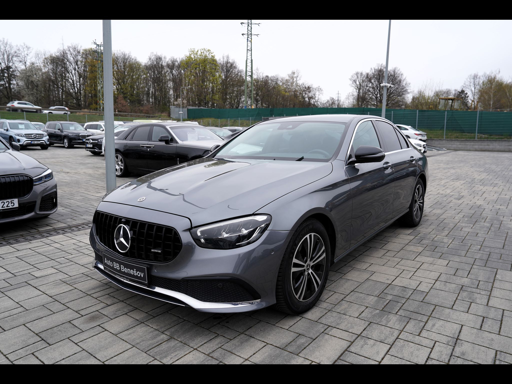Mercedes-Benz Třídy E, E 220d Avantgarde/kůže/9AT - fotka 2