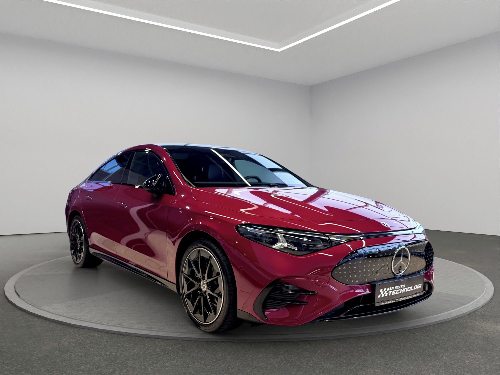 Mercedes-Benz CLA, 350 4MATIC EQ - fotka 4