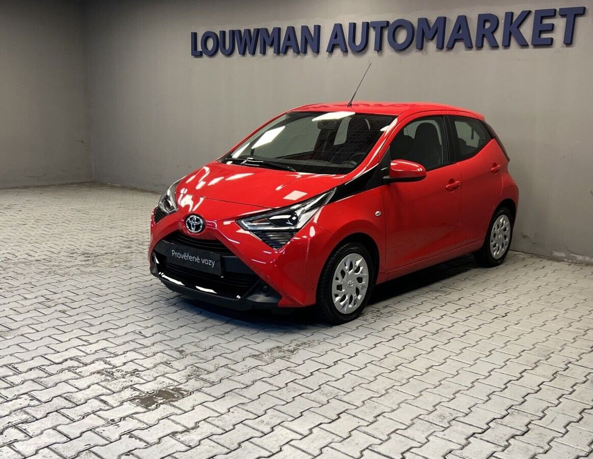 Toyota Aygo, 1,0i AT X-play