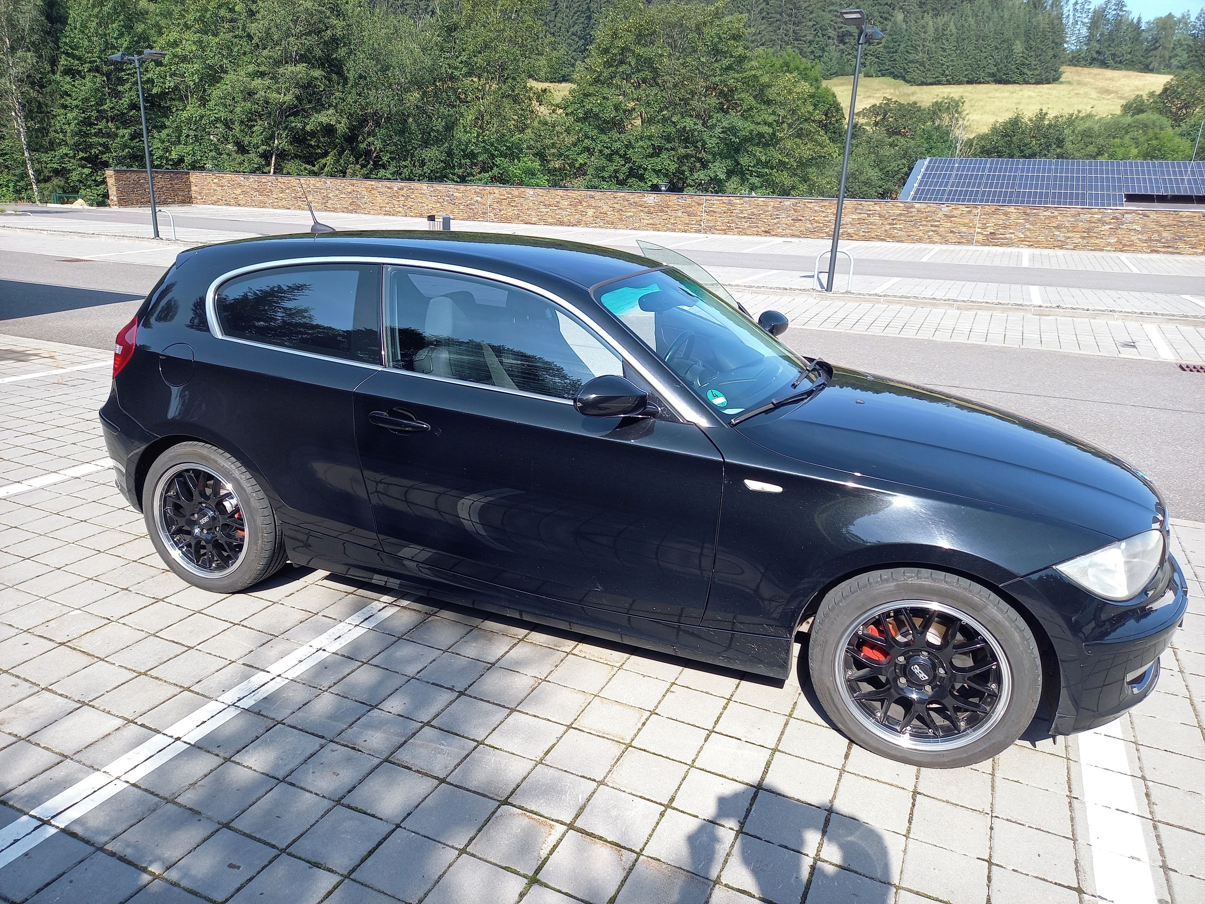 BMW Řada 1, BMW 116i E81 coupe, 90 kW - fotka 2