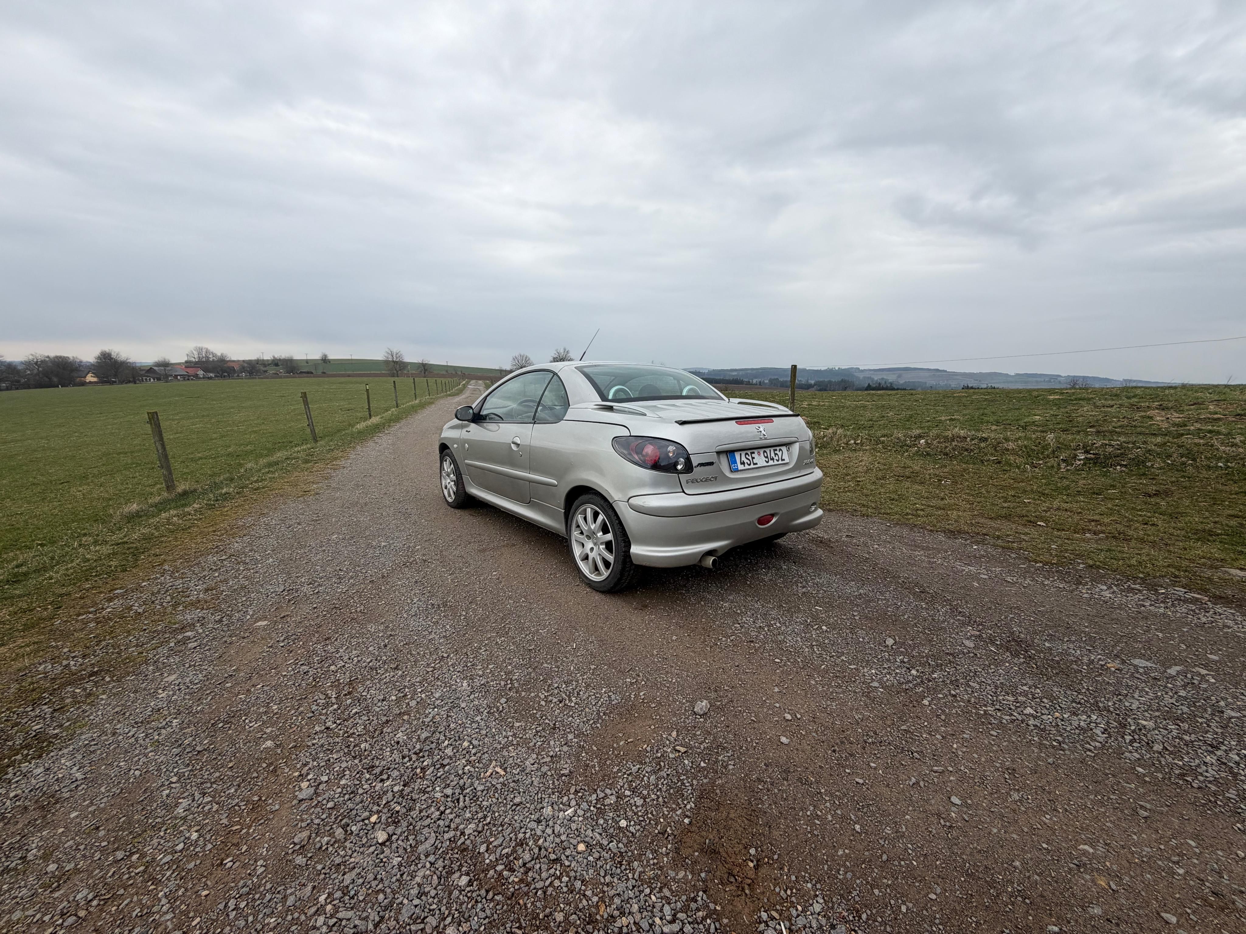 Peugeot 206 - fotka 6