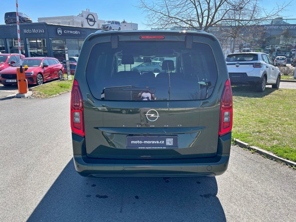 Opel Combo, 1.5 CDTi 131K Elegance+ L2 AT8 - fotka 4