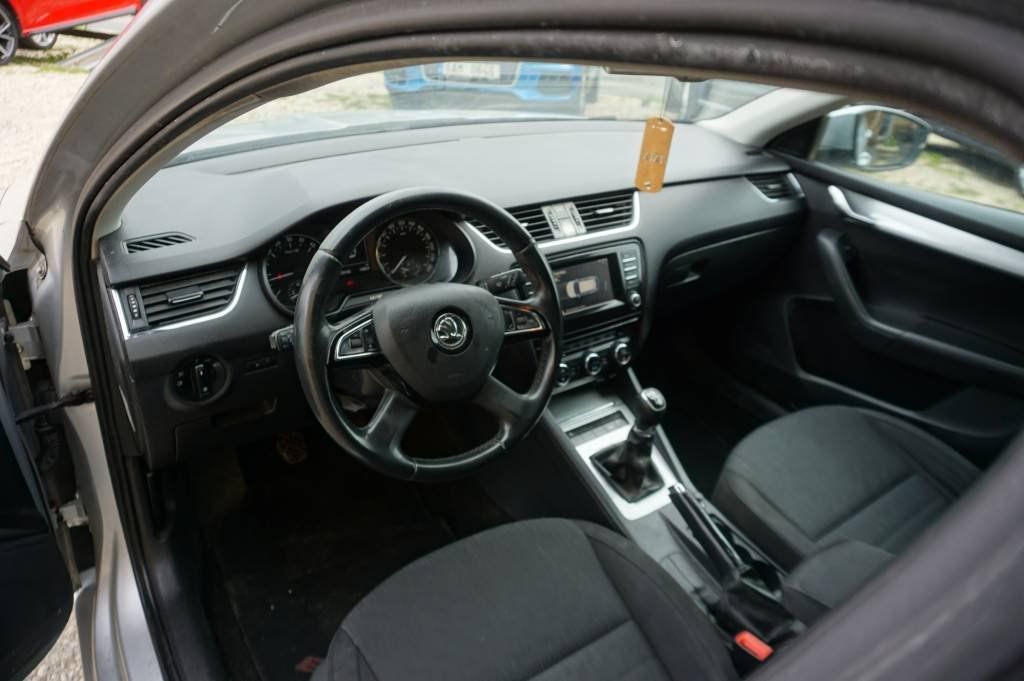 Škoda Octavia, 1,6   nové v ČR - fotka 2
