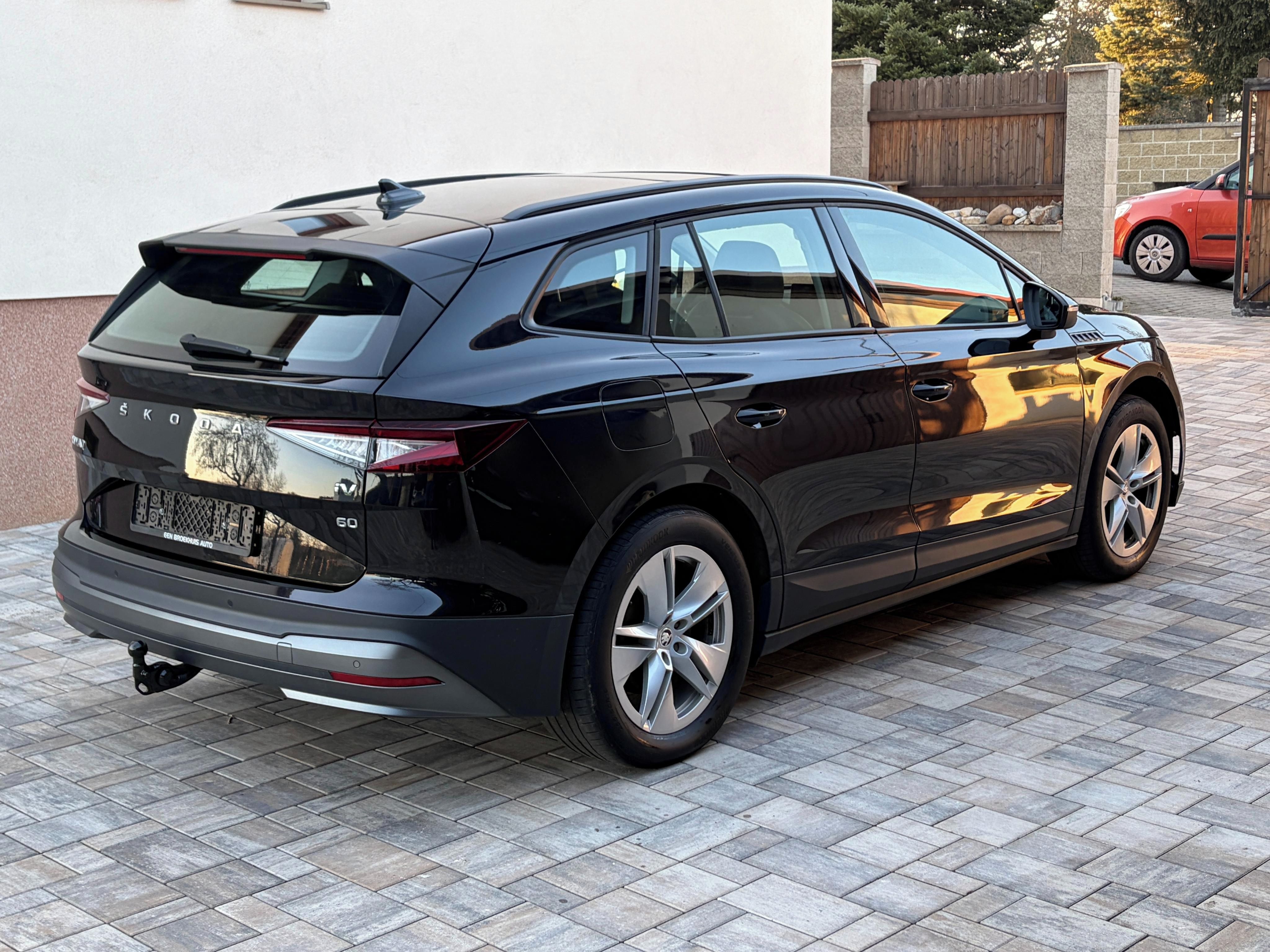 Škoda Enyaq iV, 60,Panorama, tazne, SOH 92% - fotka 3