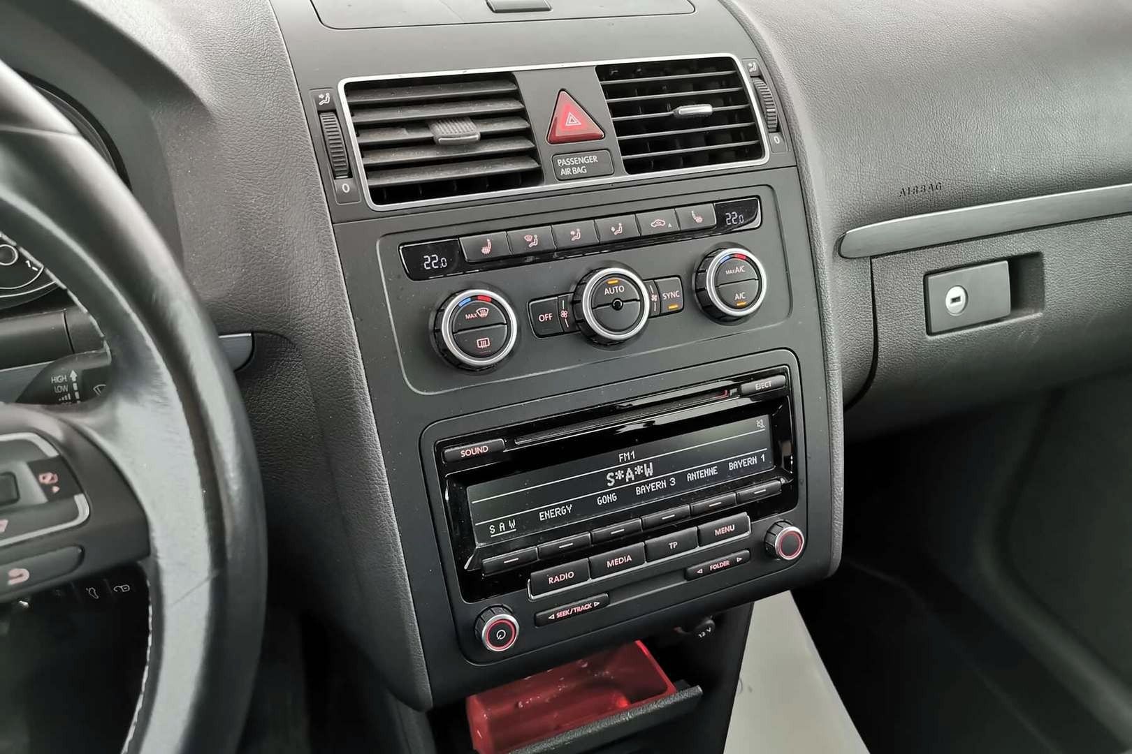 Volkswagen Touran, 1.2 Tsi 77 KW CUP VYHŘ. SEDADE - fotka 2