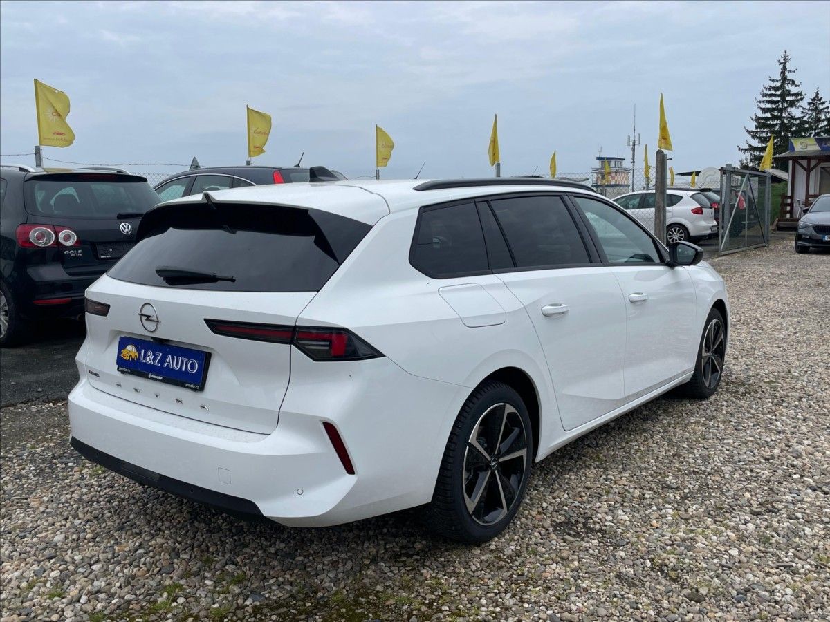 Opel Astra, 1,2 T - fotka 6