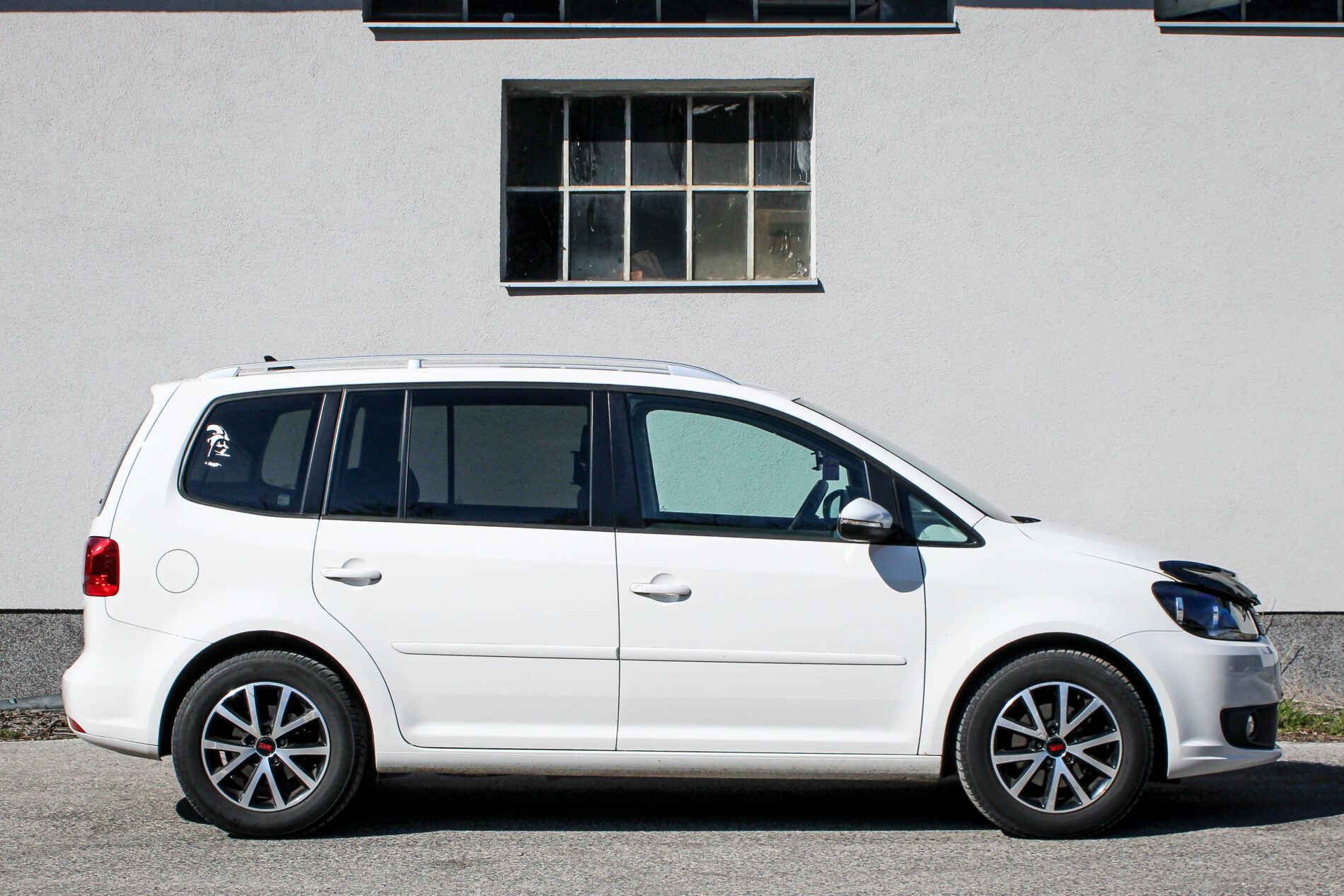 Volkswagen Touran - fotka 4