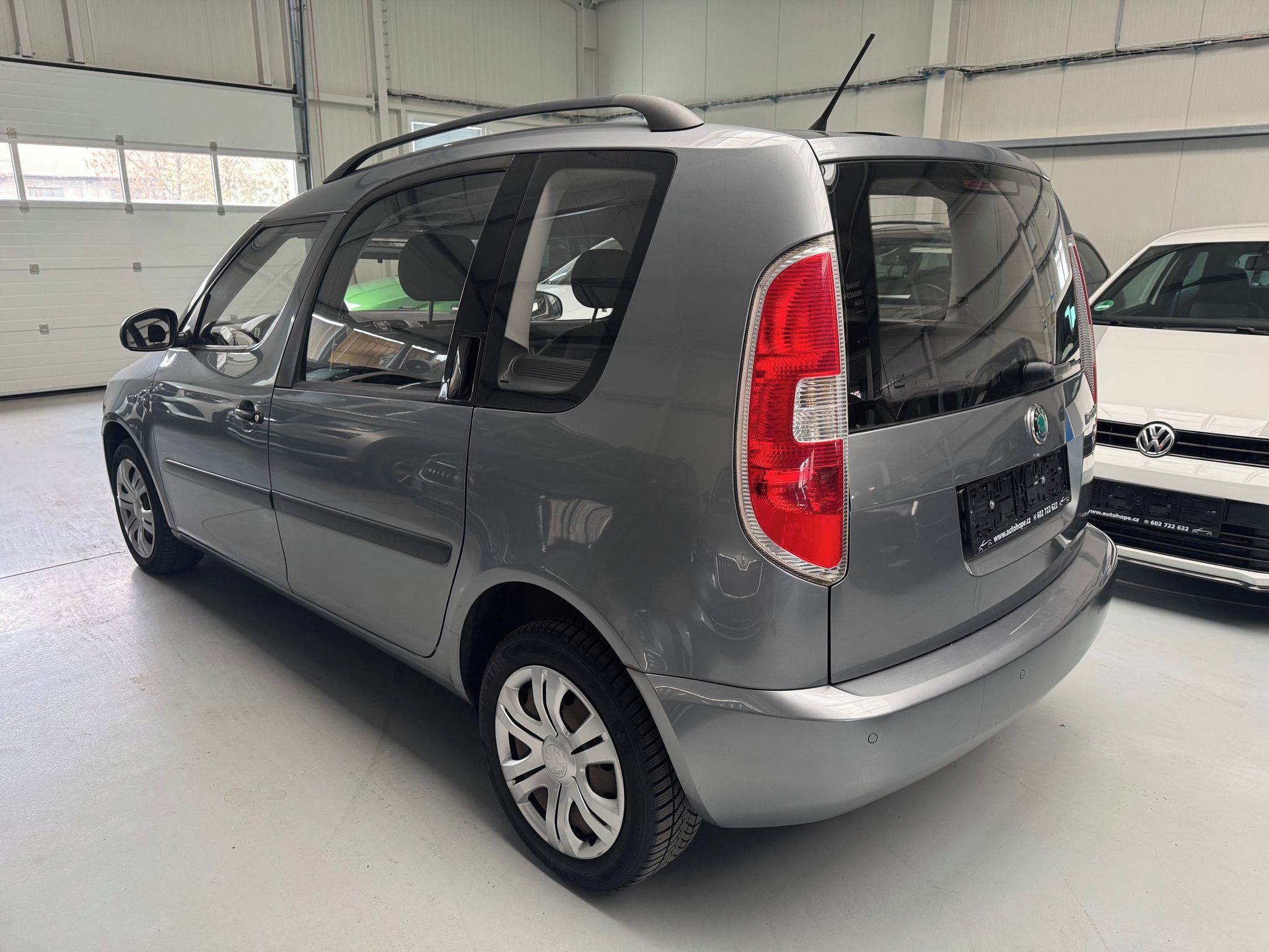 Škoda Roomster, 1.2 HTP Active - fotka 4