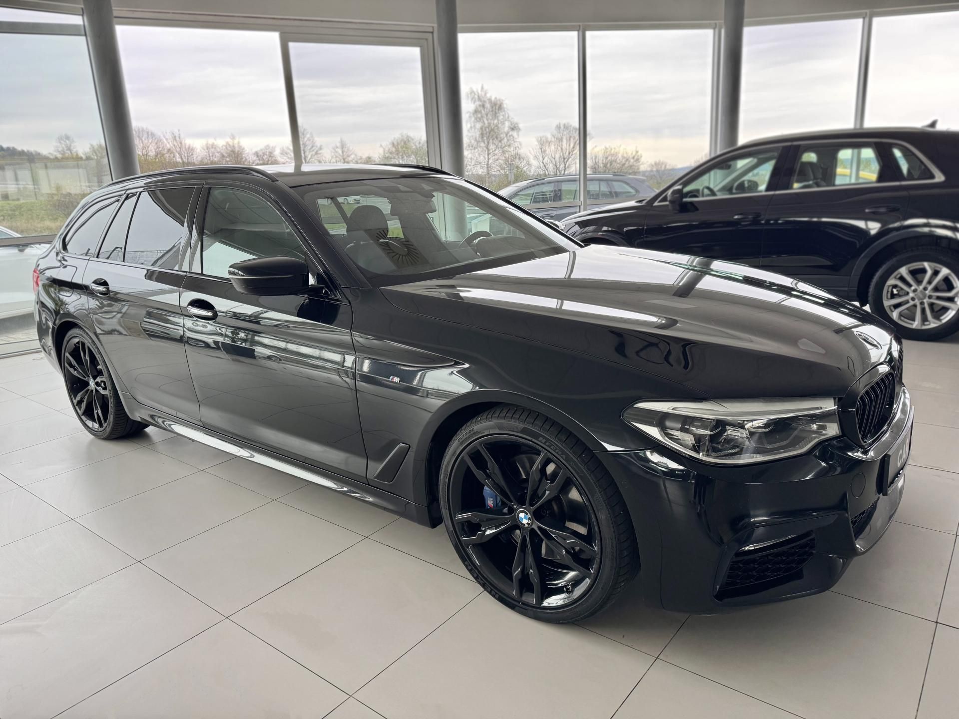 BMW Řada 5, 530i xDrive*M-SPORT*HeadUp*DPH - fotka 4