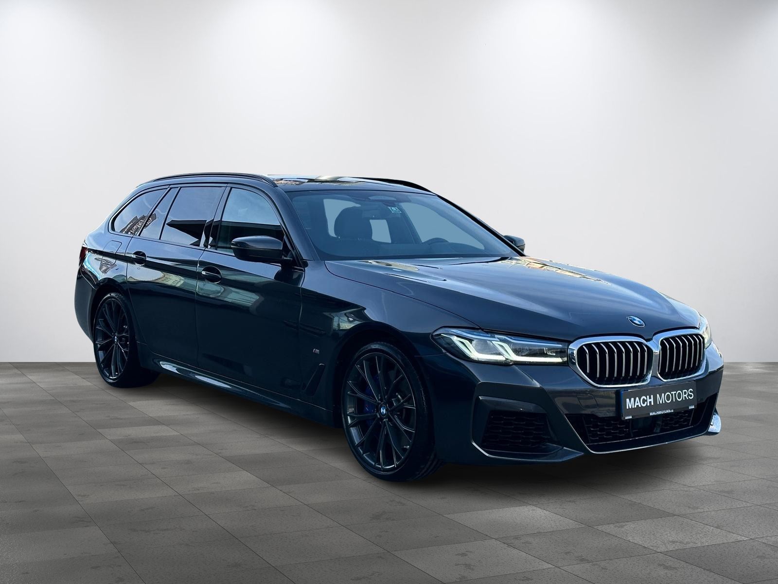 BMW Řada 5, 540i xDrive LASER PANO TAŽNÉ - fotka 2