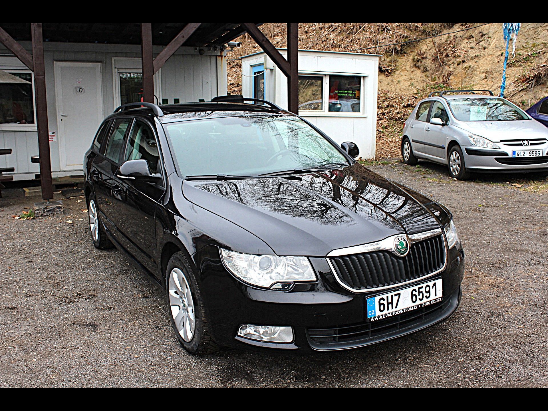 Škoda Superb, Kombi II. 1.8 TSi DSG - fotka 3