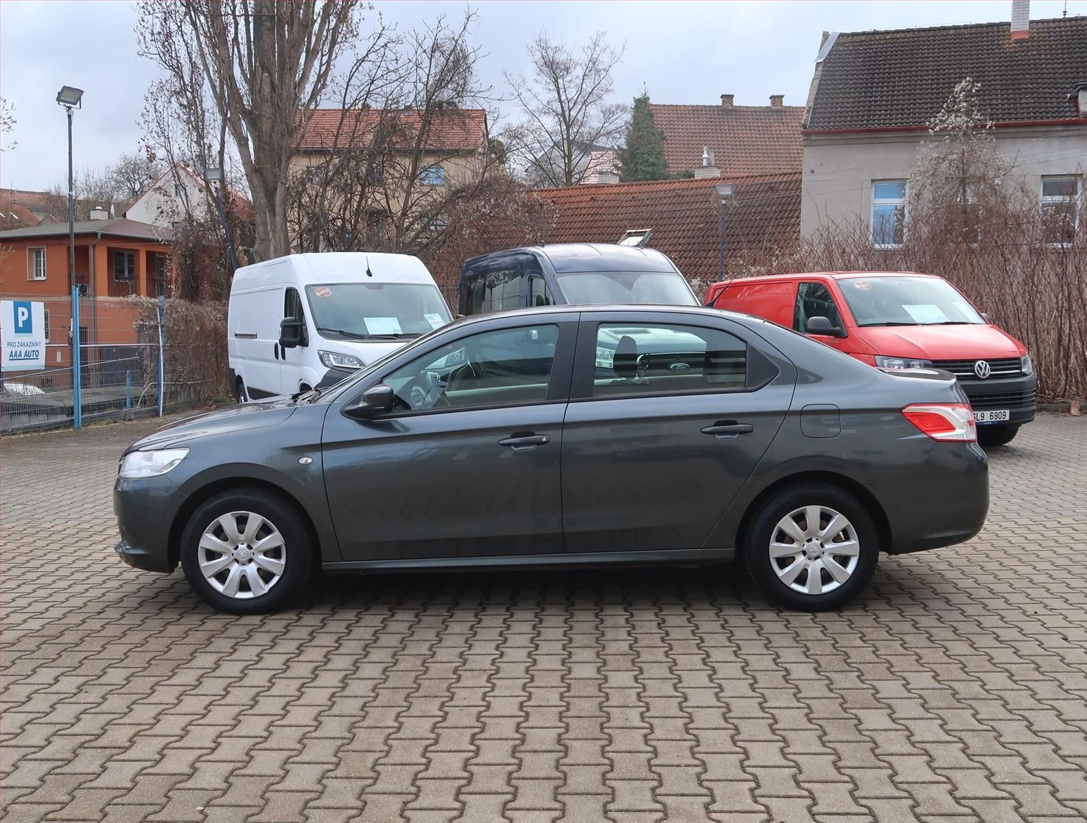 Peugeot 301, 1.2 VTi, Serv.kniha, Klima - fotka 3