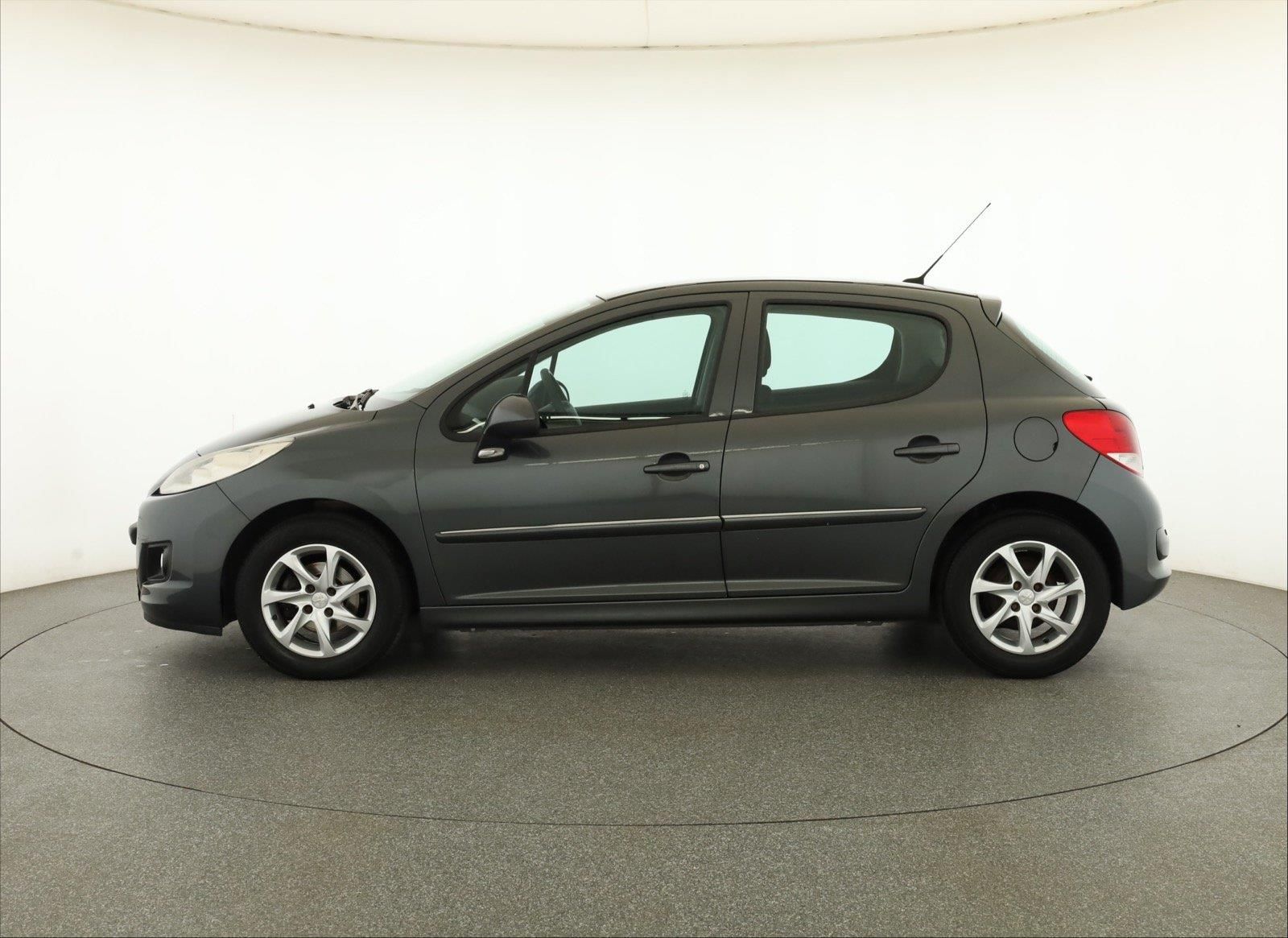 Peugeot 207, 1.6 HDi, po STK - fotka 3
