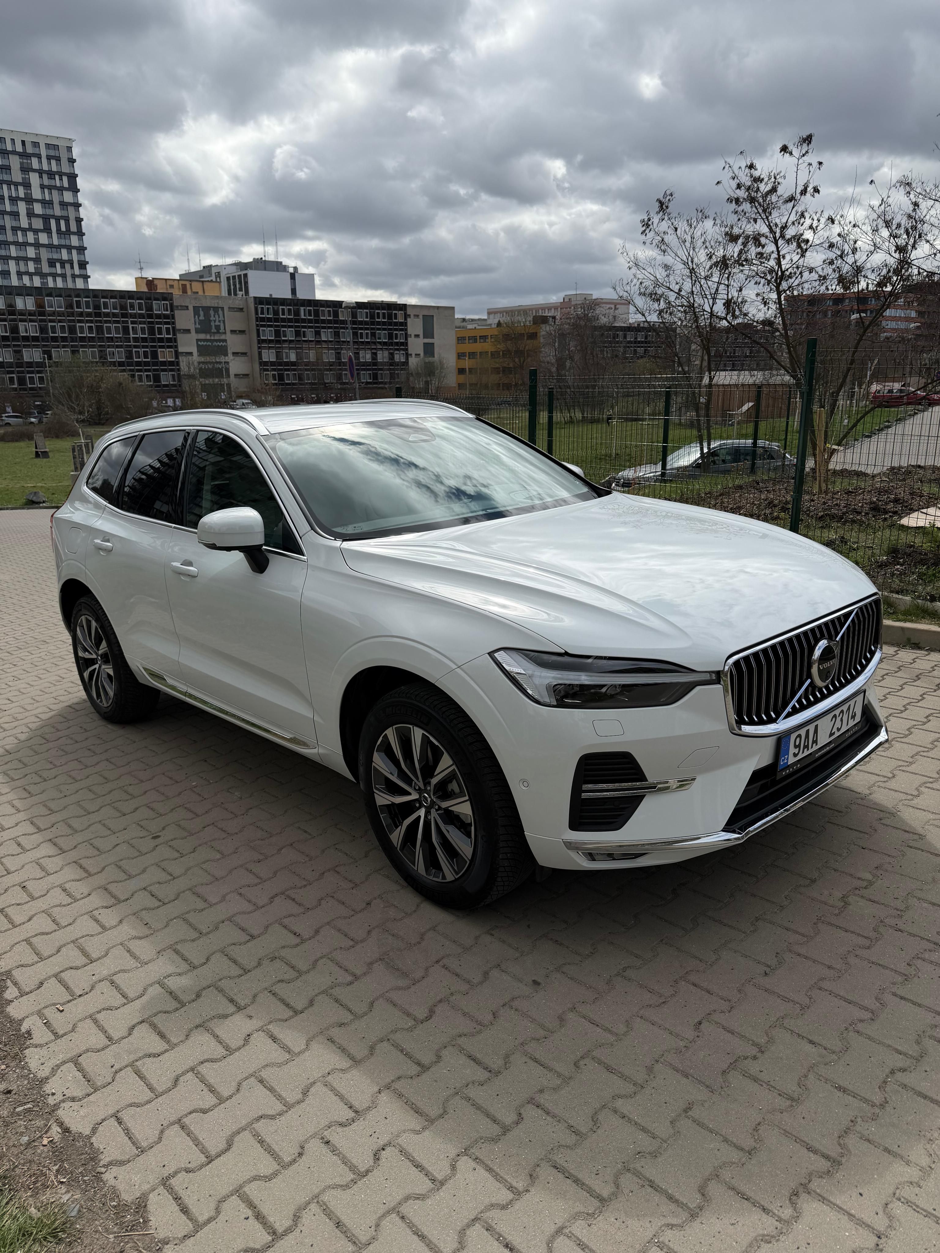 Volvo XC60, B4 - TOP - 360/Head-up/Bezklic - fotka 4