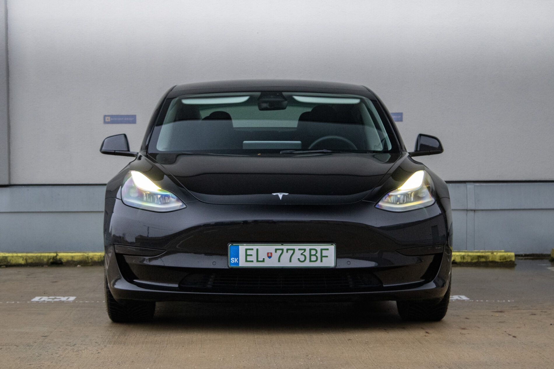 Tesla Model 3 - fotka 2