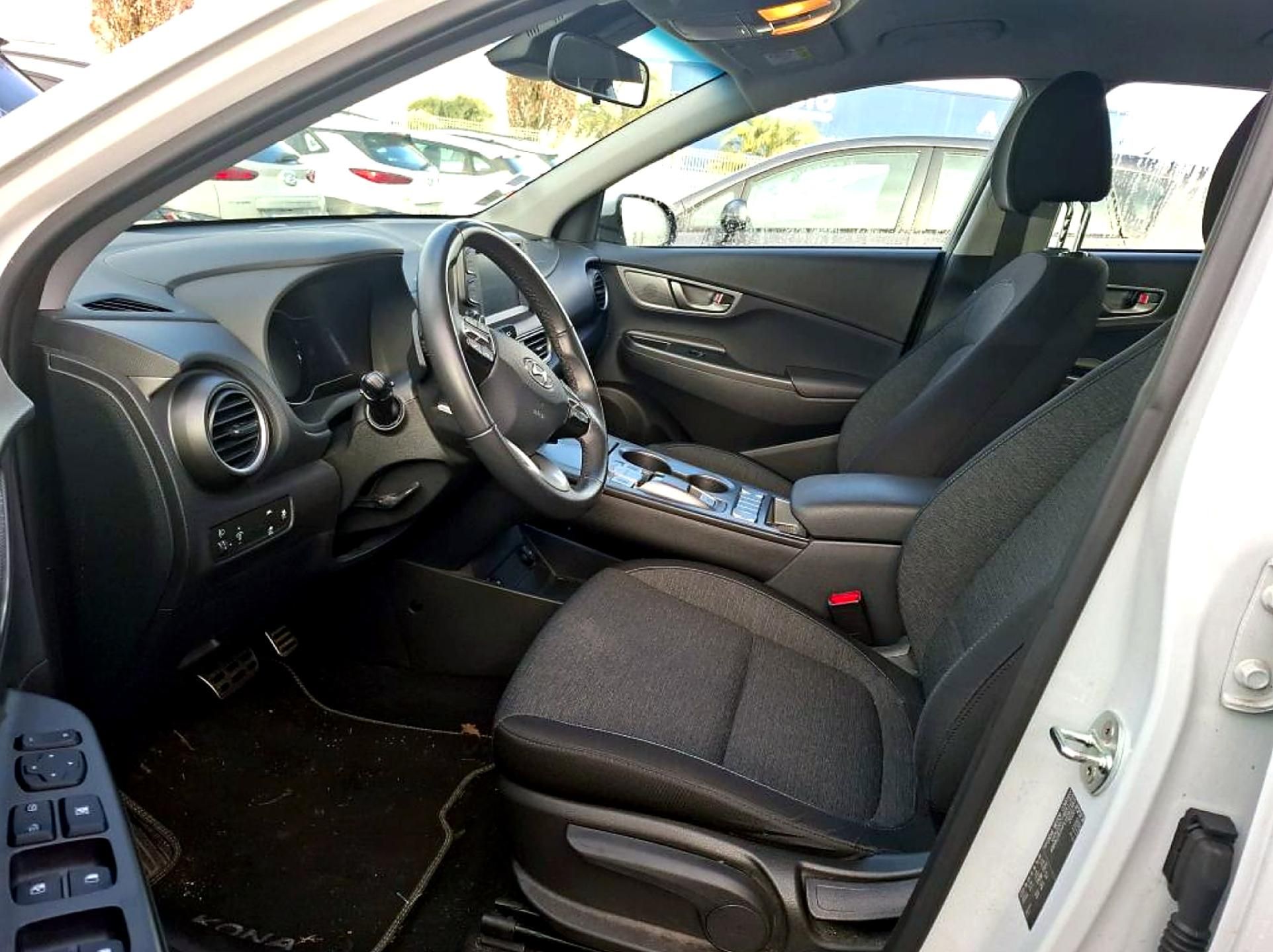 Hyundai Kona, 42 kWh Intuitive - fotka 6
