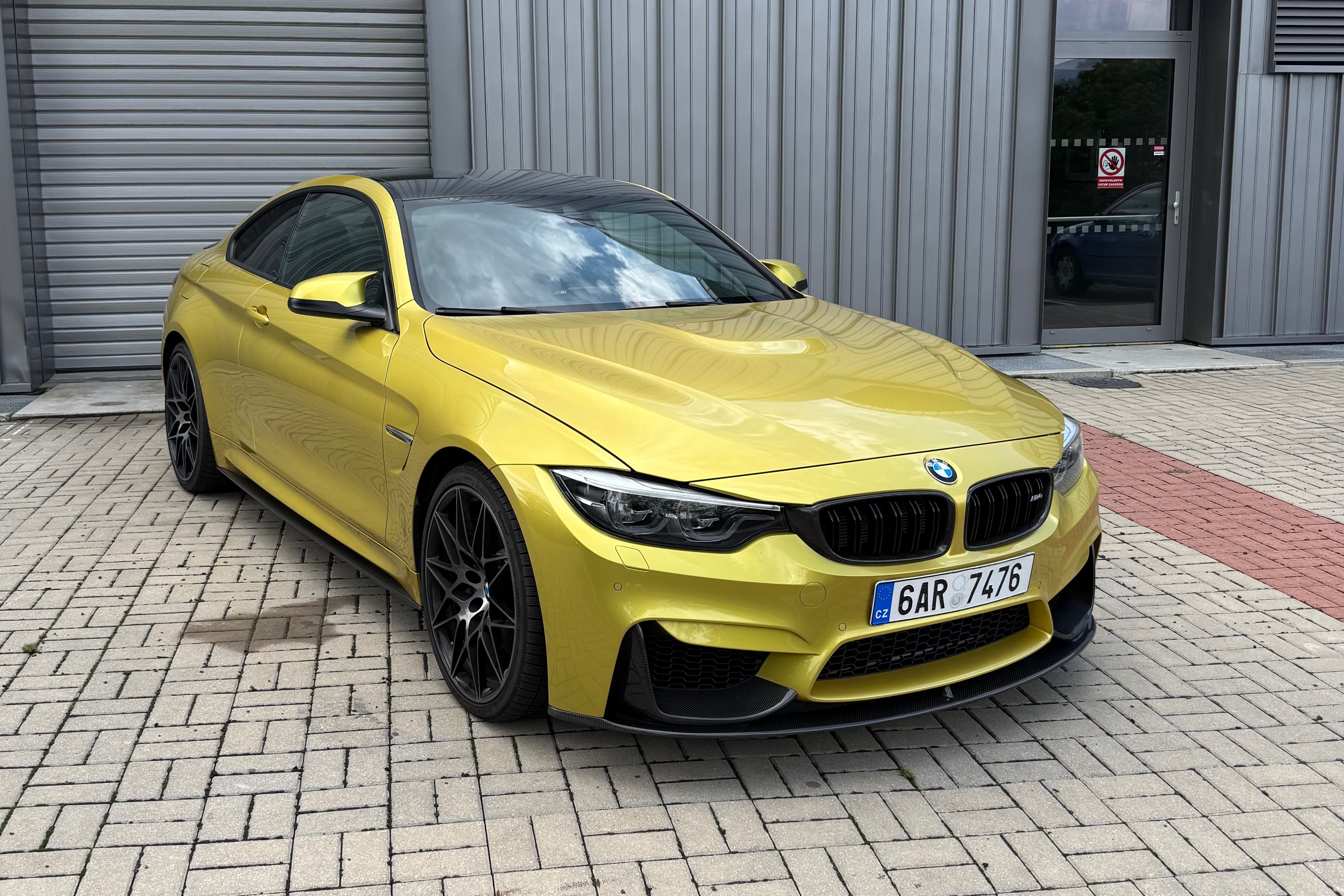 BMW M4, BMW M4 LCI (DPH), 2017, HeadUP - fotka 2