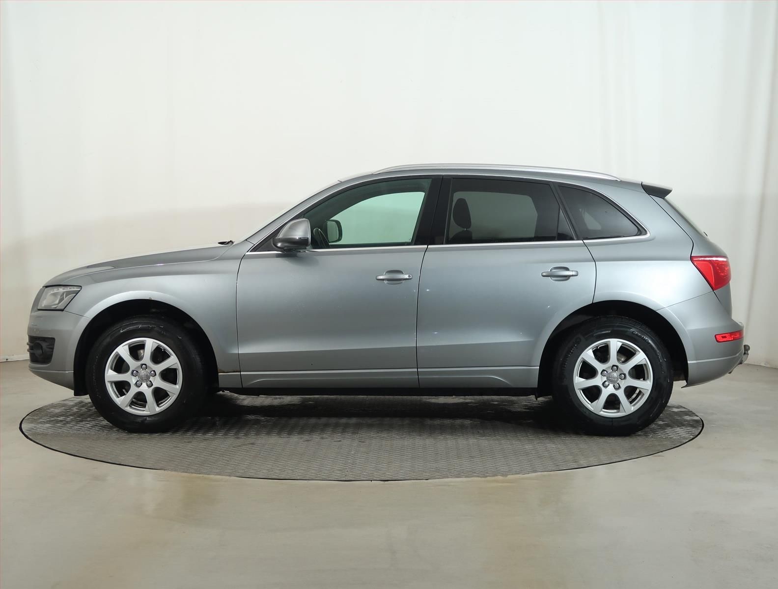 Audi Q5, 2.0 TDI, basis, 4X4, Automat - fotka 3
