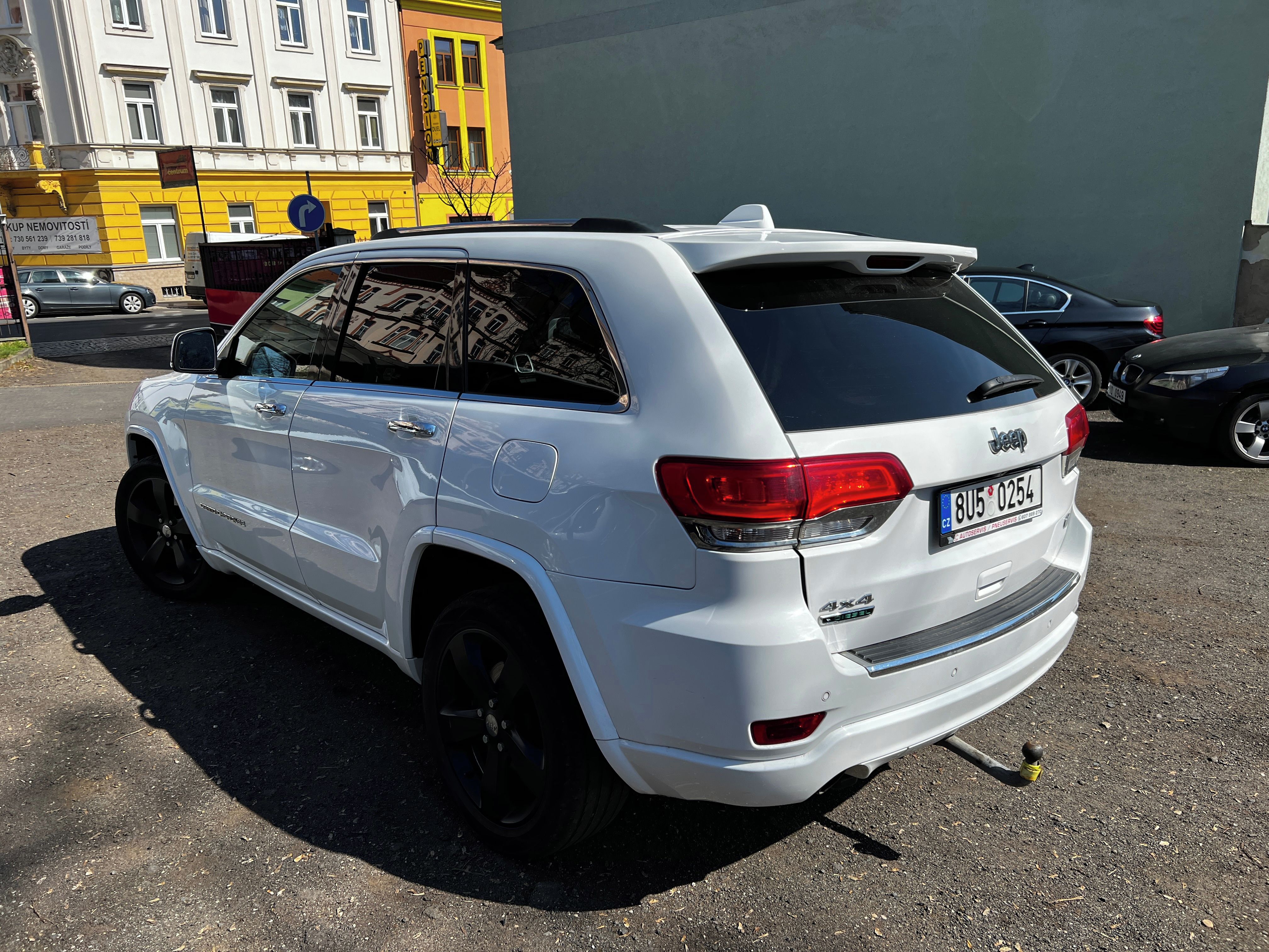 Jeep Grand Cherokee, Overland 3,0 CRDi 184 Kw - fotka 5