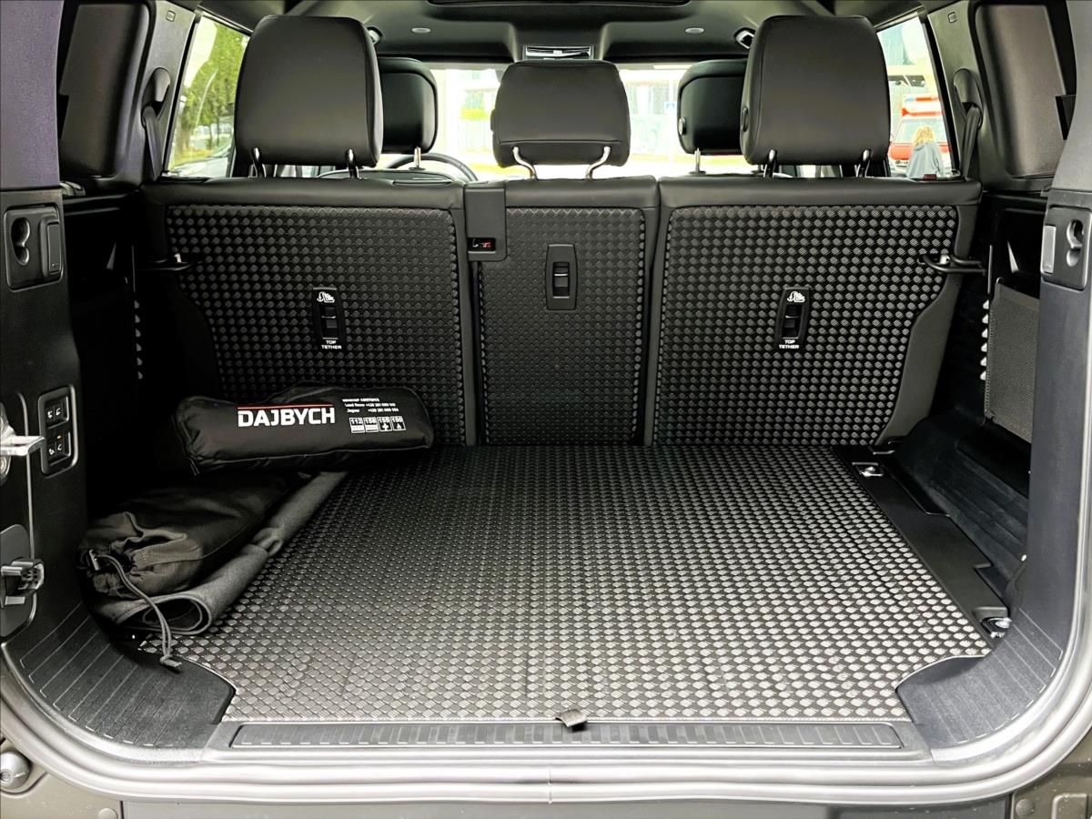 Land Rover Defender, 110 D250 X-DYNAMIC SE - fotka 4