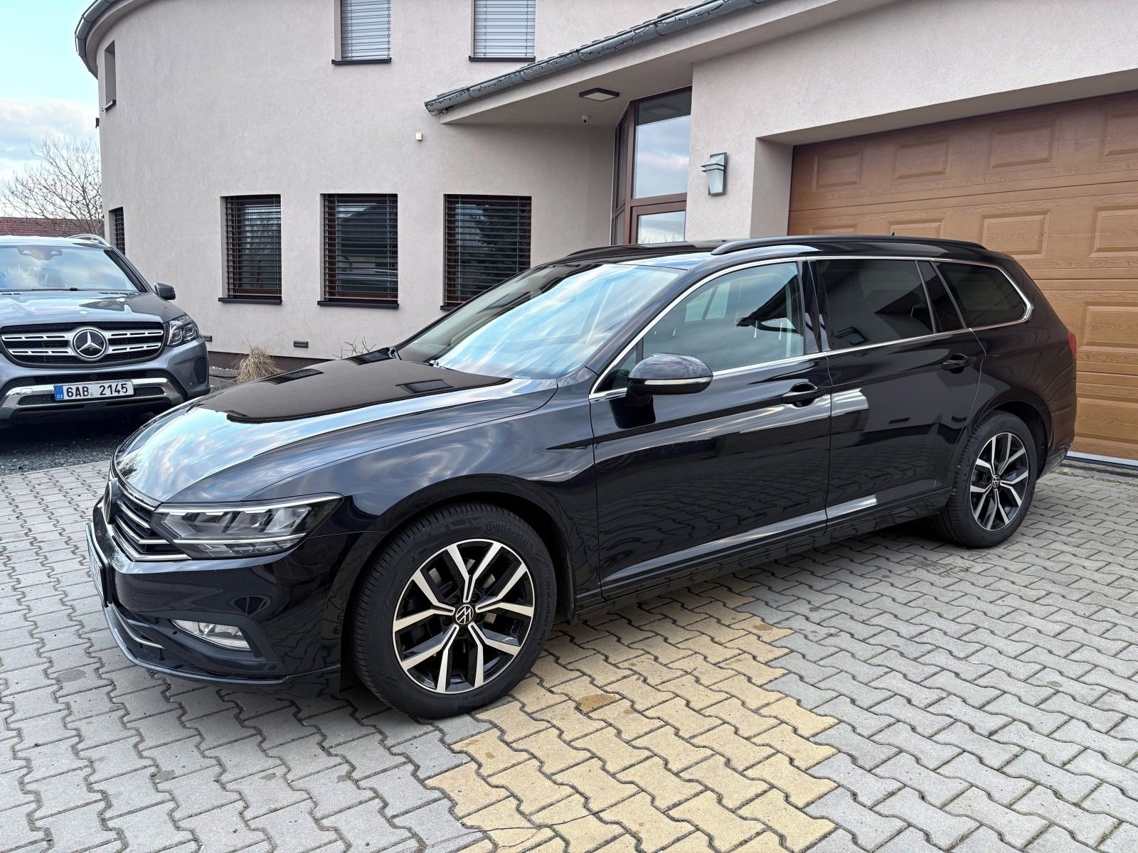 Volkswagen Passat, 2.0TDi 110kW Business ACC DSG - fotka 3