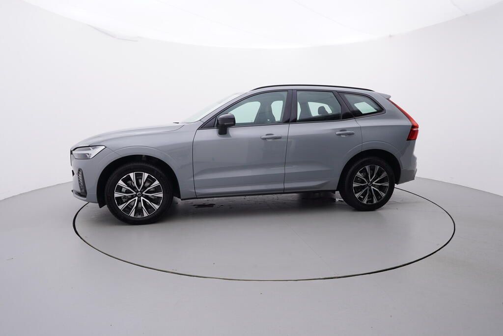 Volvo XC60, Plus Dark 2.0 B4 145 kW - fotka 2