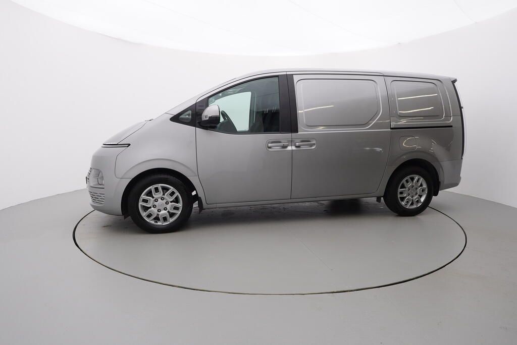 Hyundai Staria, Comfort 2.2 CR 130 kW - fotka 2