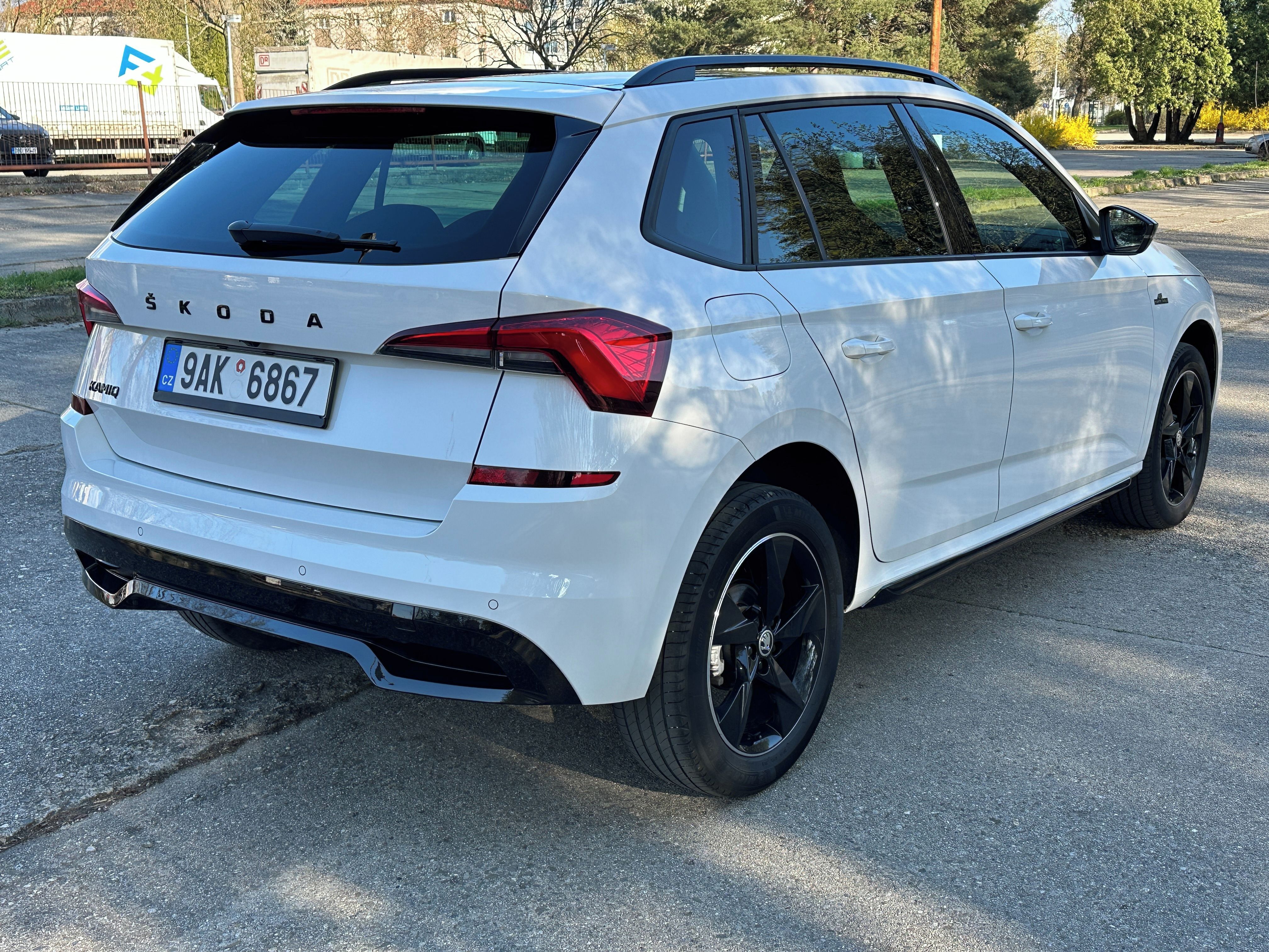 Škoda Kamiq, 1.5TSI Monte Carlo DSG PANO ČR - fotka 4