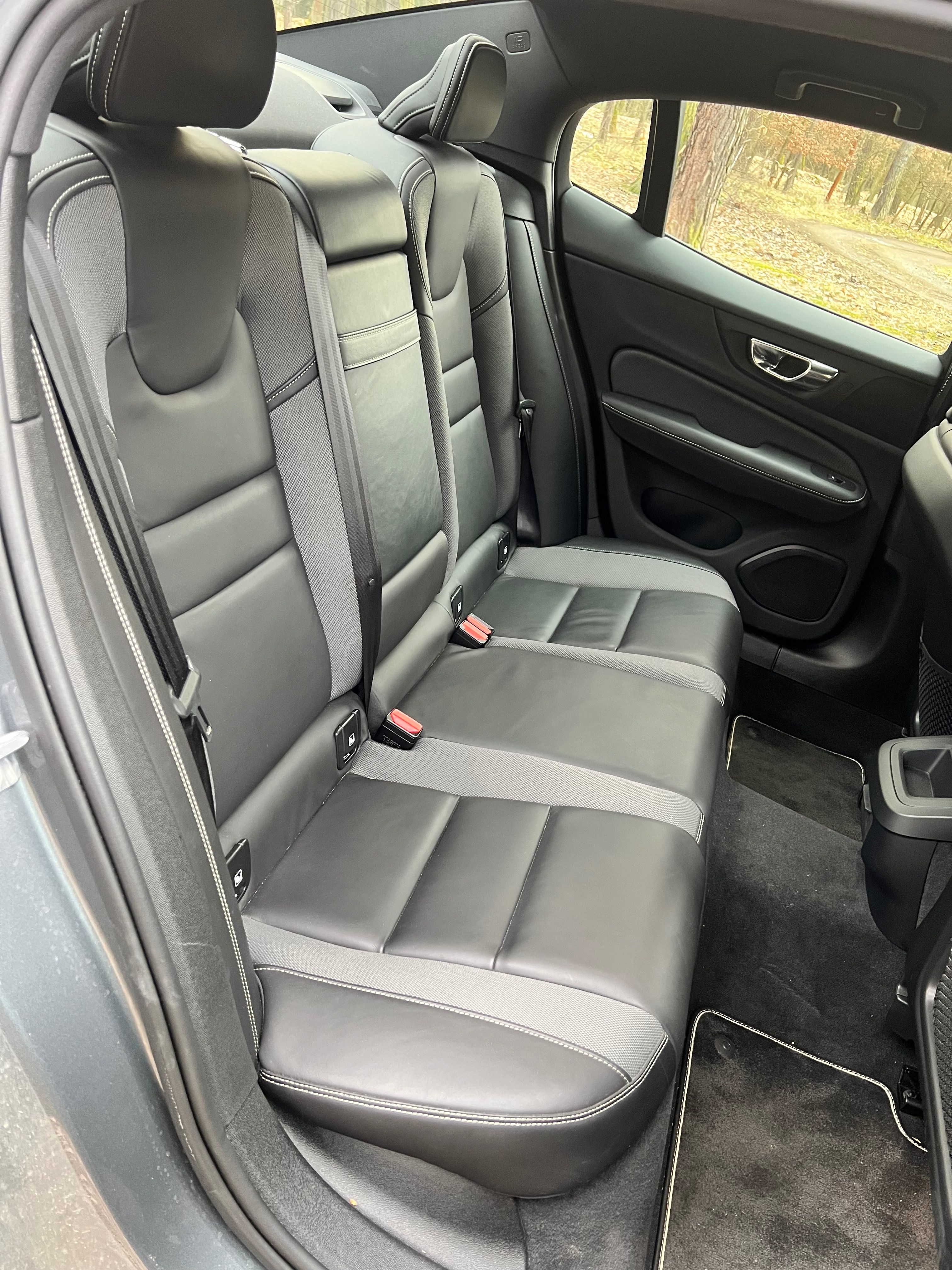 Volvo S60 - fotka 4