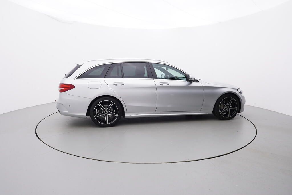 Mercedes-Benz Třídy C, C220 AMG line  125 kW - fotka 6