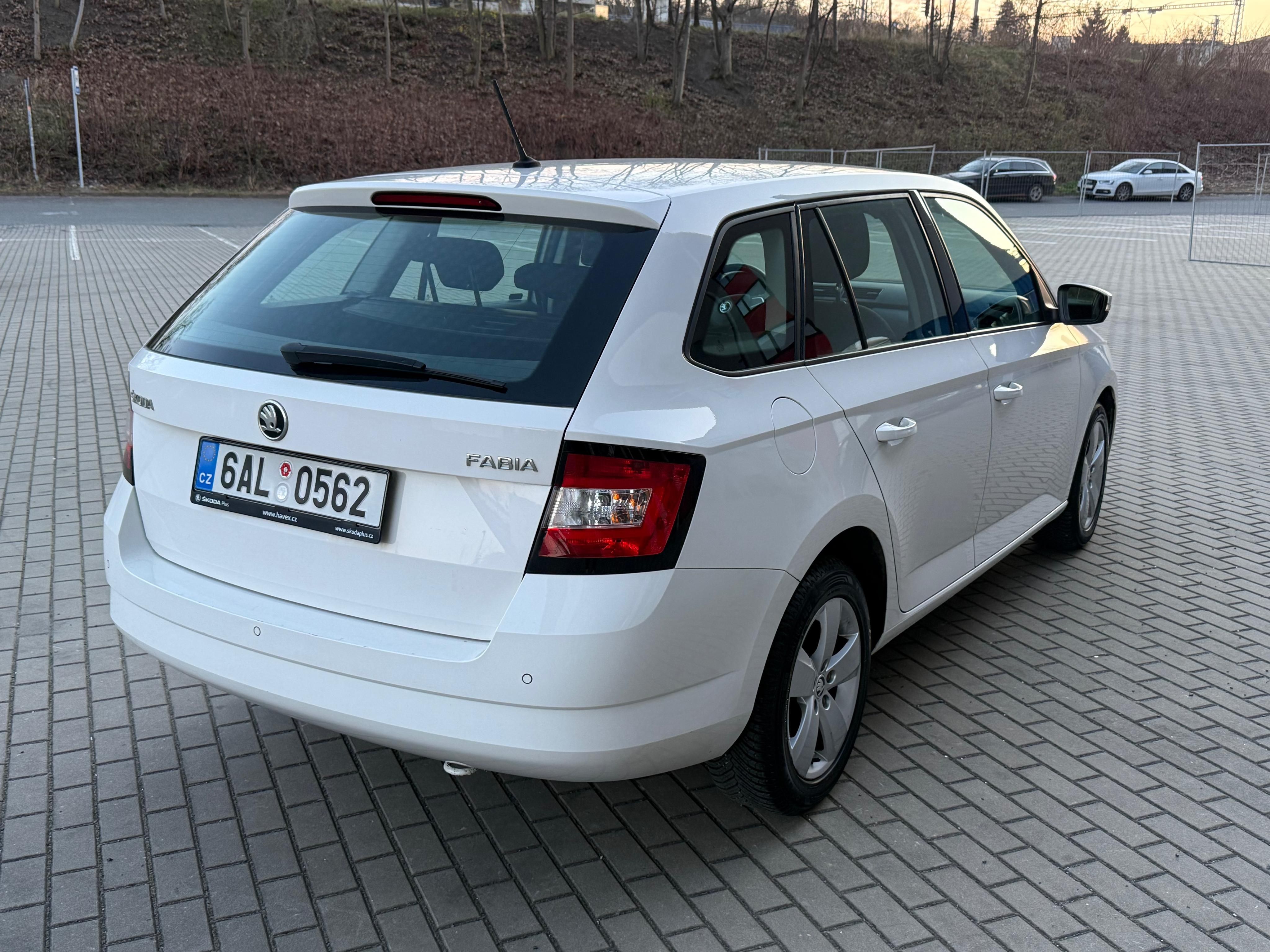 Škoda Fabia, 1.0i, 81kw Původ ČR - fotka 5